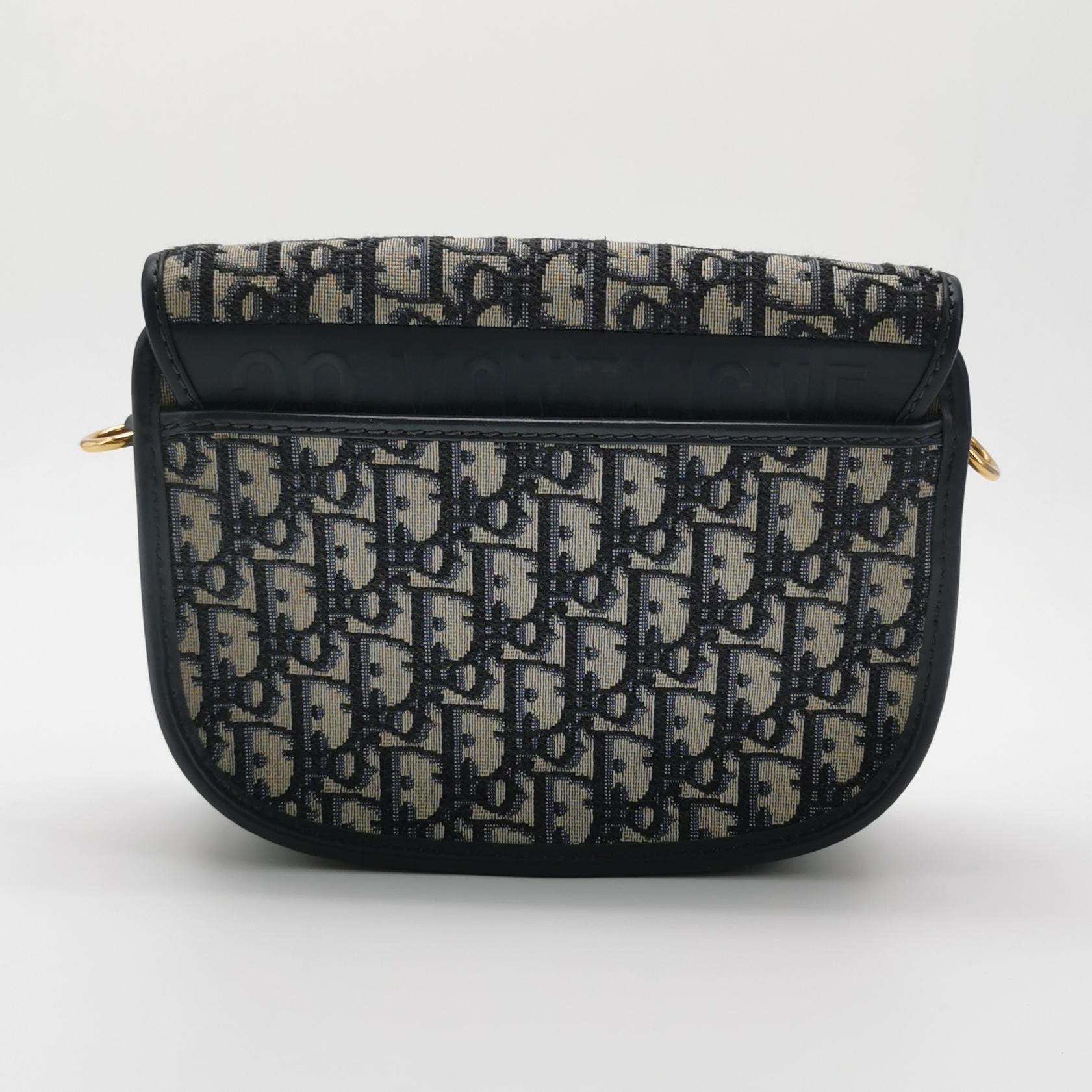 Christian Dior Bobby Flap Bag Oblique Canvas Medium — photo 3 of 14