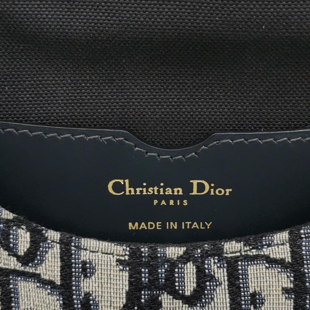 Christian Dior Bobby Flap Bag Oblique Canvas Medium — photo 8 of 14