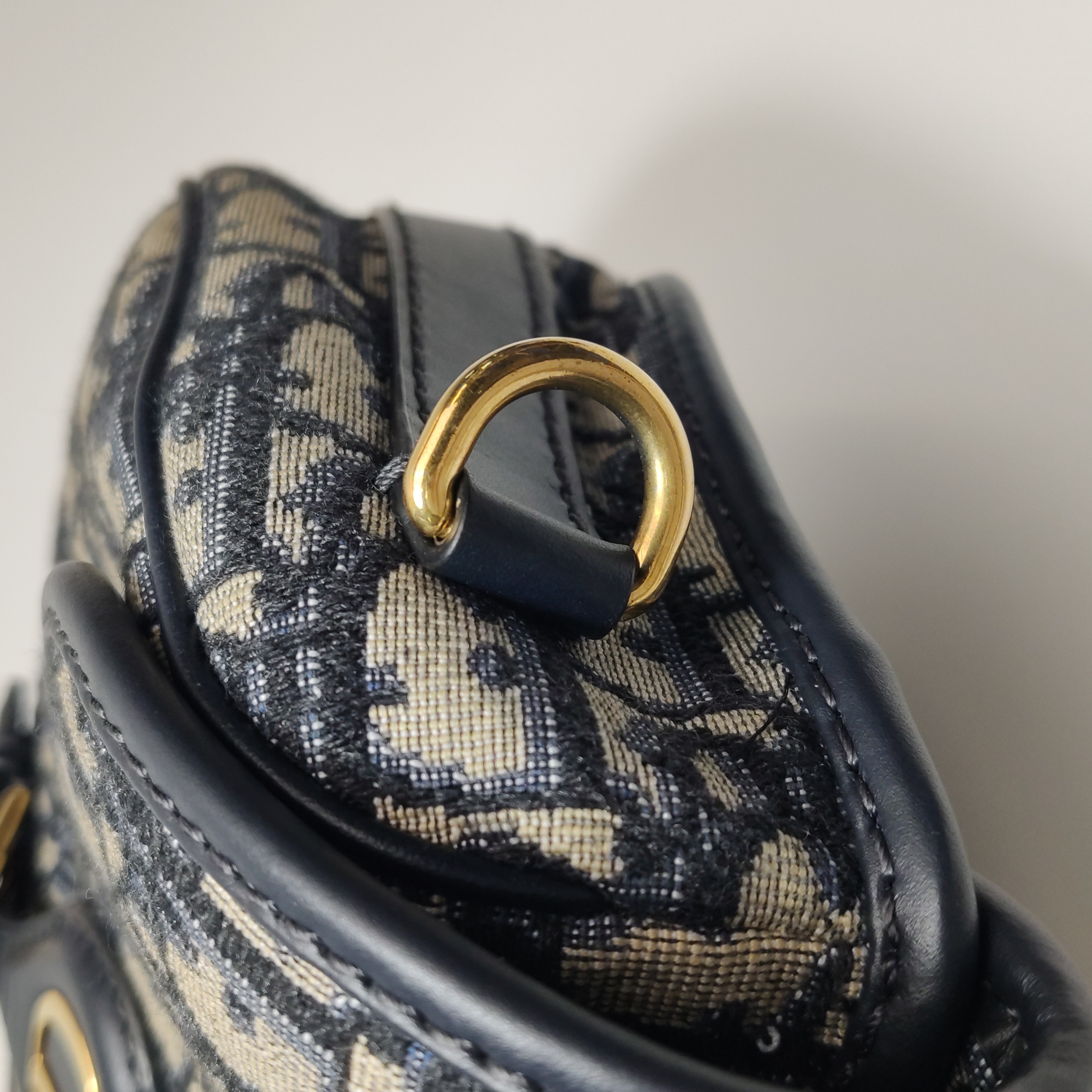Christian Dior Bobby Flap Bag Oblique Canvas Medium — photo 11 of 14