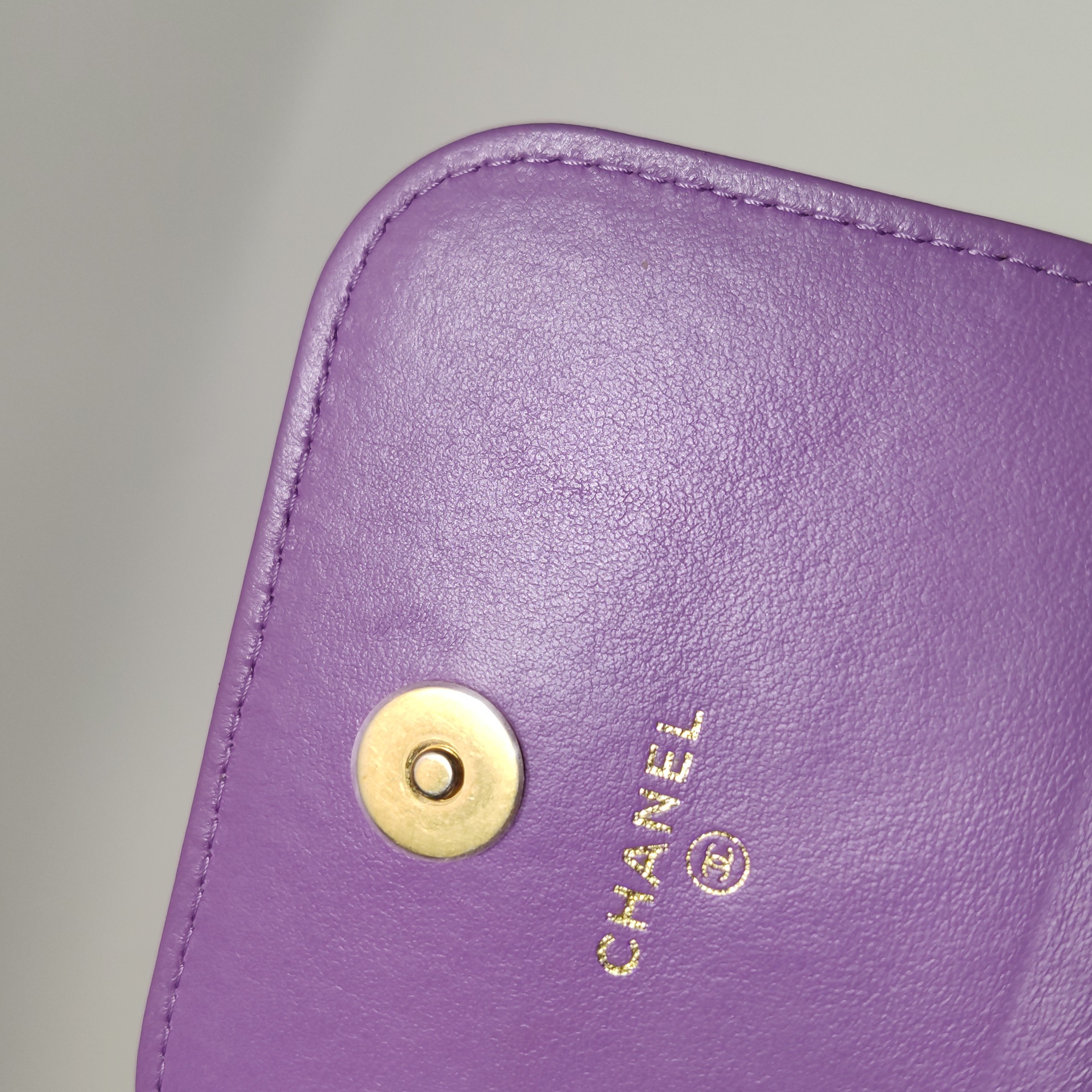 Chanel Pearl Crush Phone Holder Crossbody Bag Quilted Lambskin — photo 17 of 21