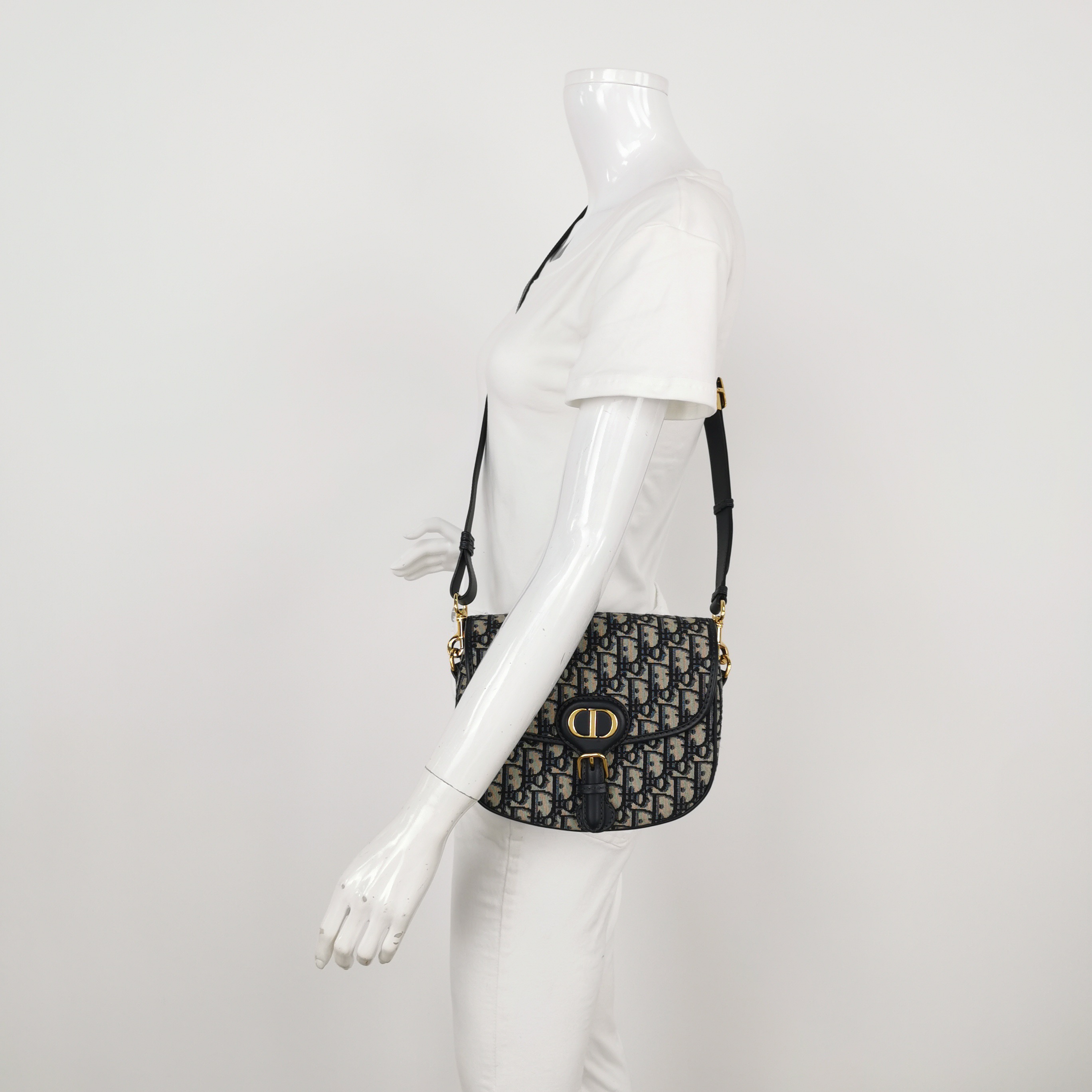 Christian Dior Bobby Flap Bag Oblique Canvas Medium — alternate view