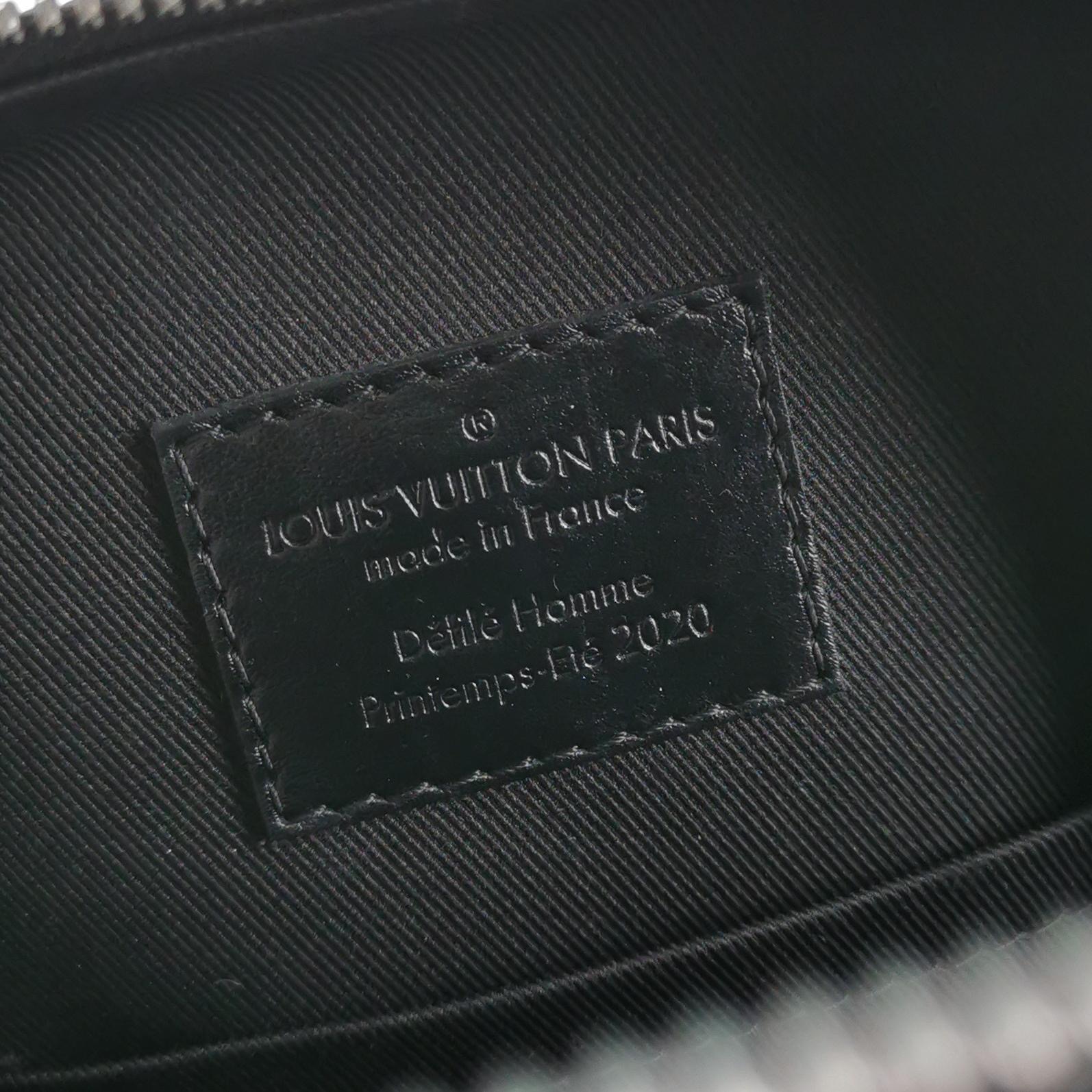 Louis Vuitton(LV) Vertical Soft Trunk Bag Monogram Tuffetage Canvas — photo 8 of 16