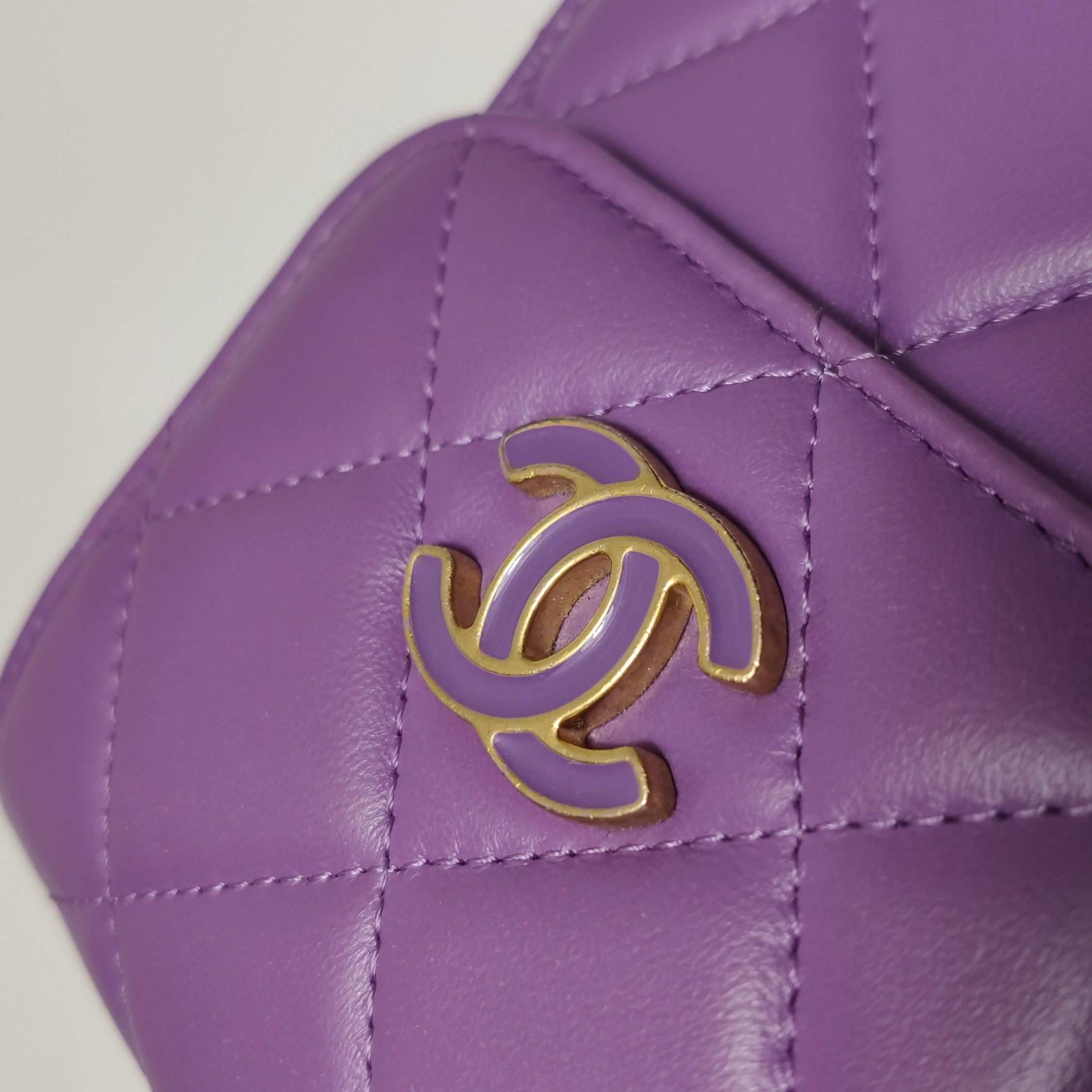 Chanel Pearl Crush Phone Holder Crossbody Bag Quilted Lambskin — photo 10 of 21