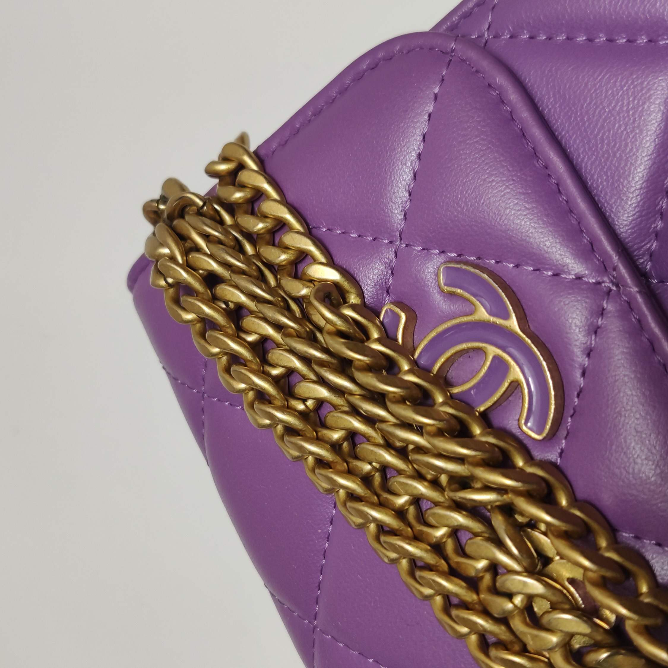 Chanel Pearl Crush Phone Holder Crossbody Bag Quilted Lambskin — photo 14 of 21