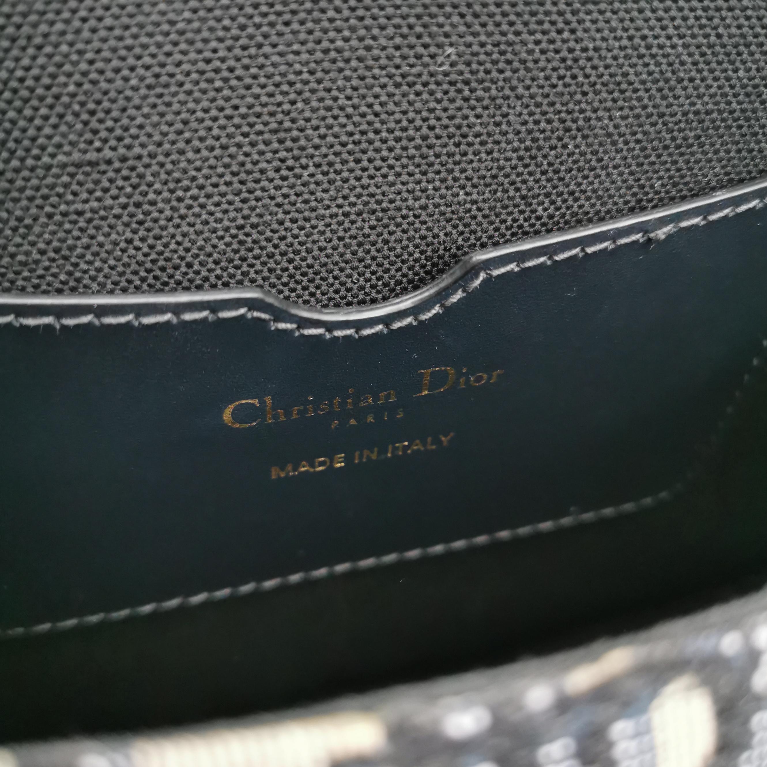 Christian Dior Bobby Flap Bag Oblique Canvas Medium — photo 8 of 16