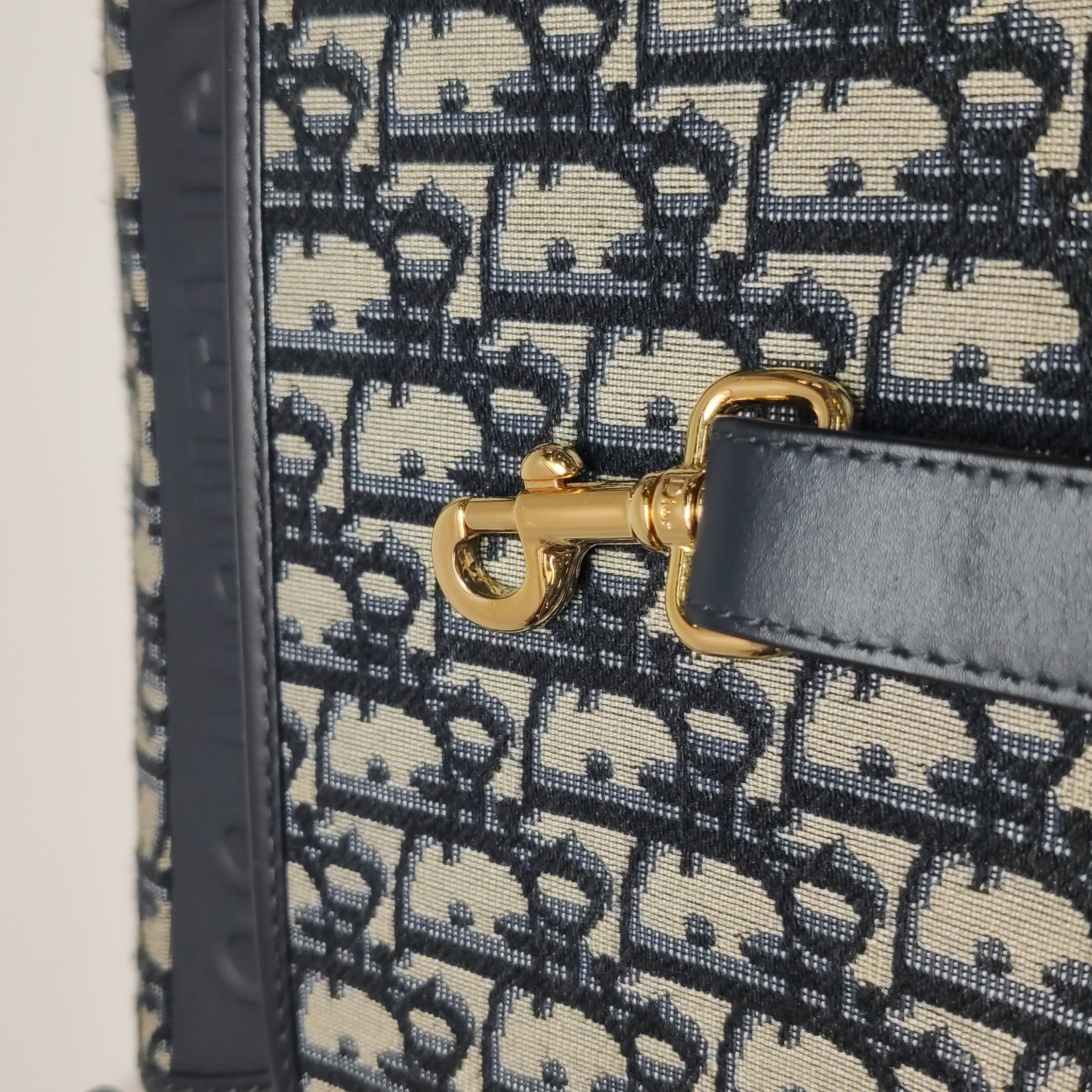 Christian Dior Bobby Flap Bag Oblique Canvas Medium — photo 14 of 16