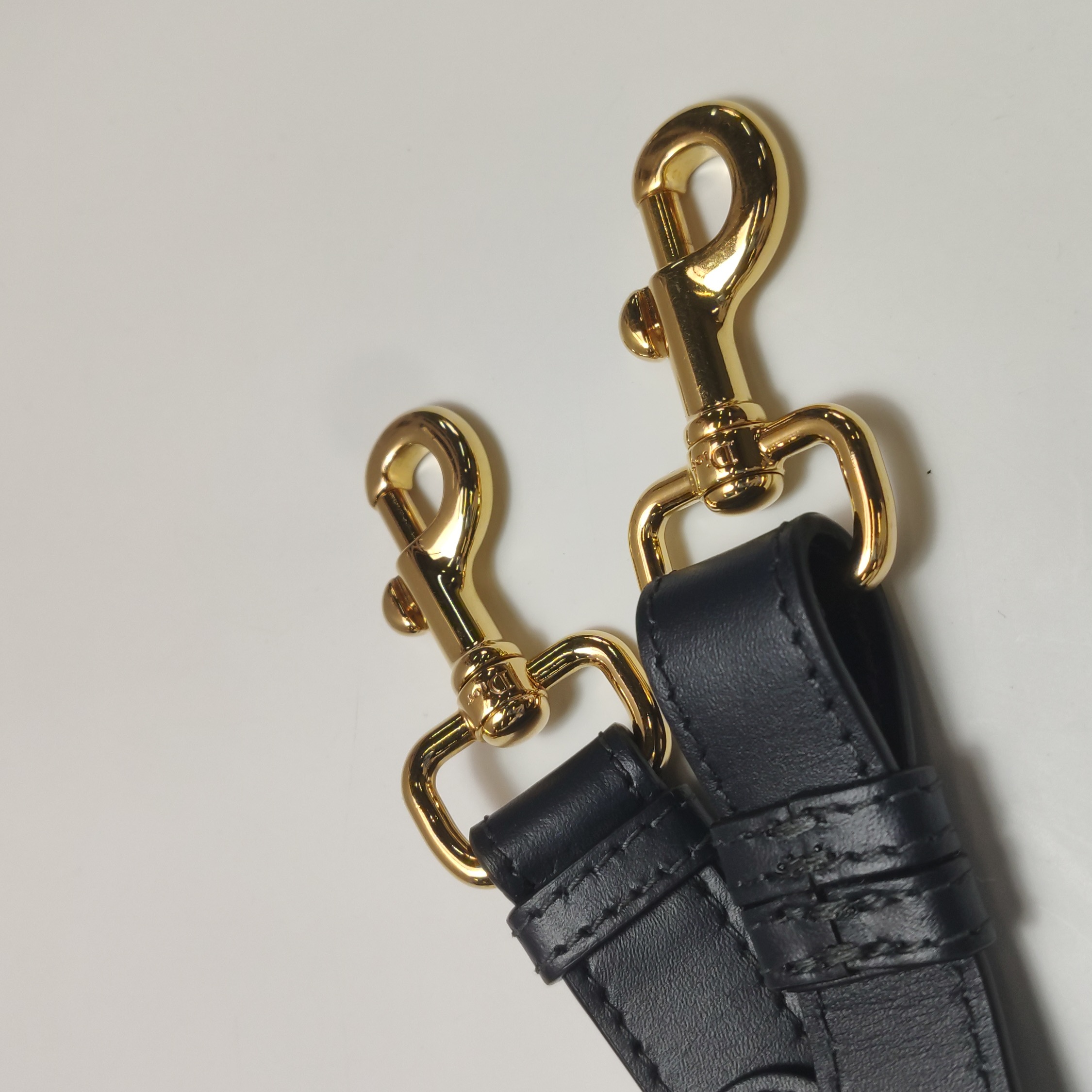 Christian Dior Bobby Flap Bag Oblique Canvas Medium — photo 10 of 11