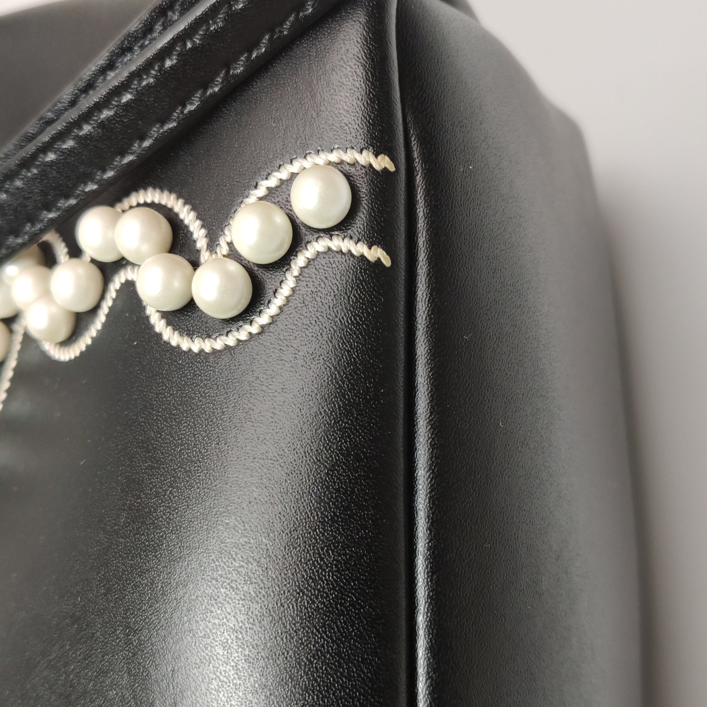 Fendi Cowhide Pearl Bow Backpack — photo 16 of 23