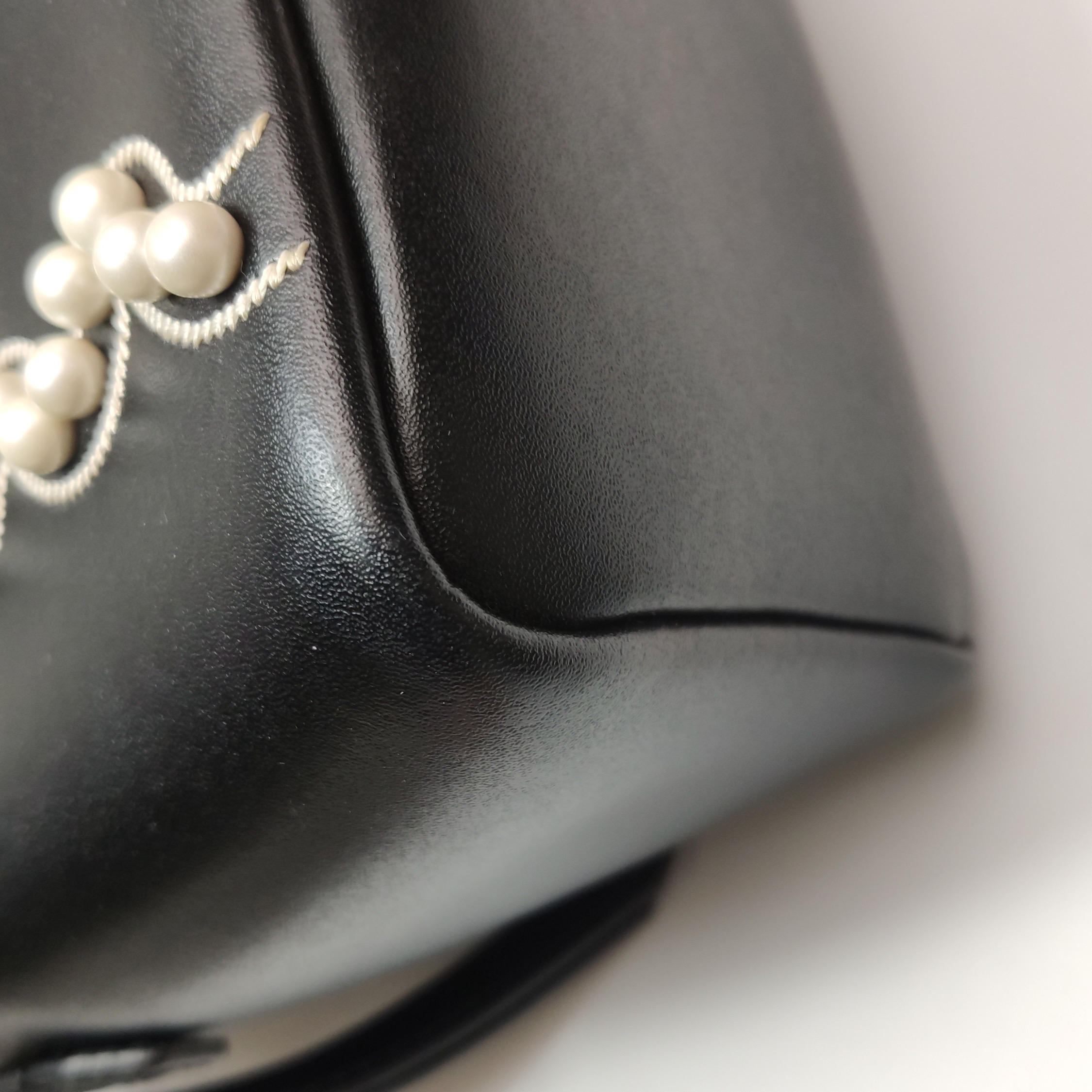 Fendi Cowhide Pearl Bow Backpack — photo 13 of 23
