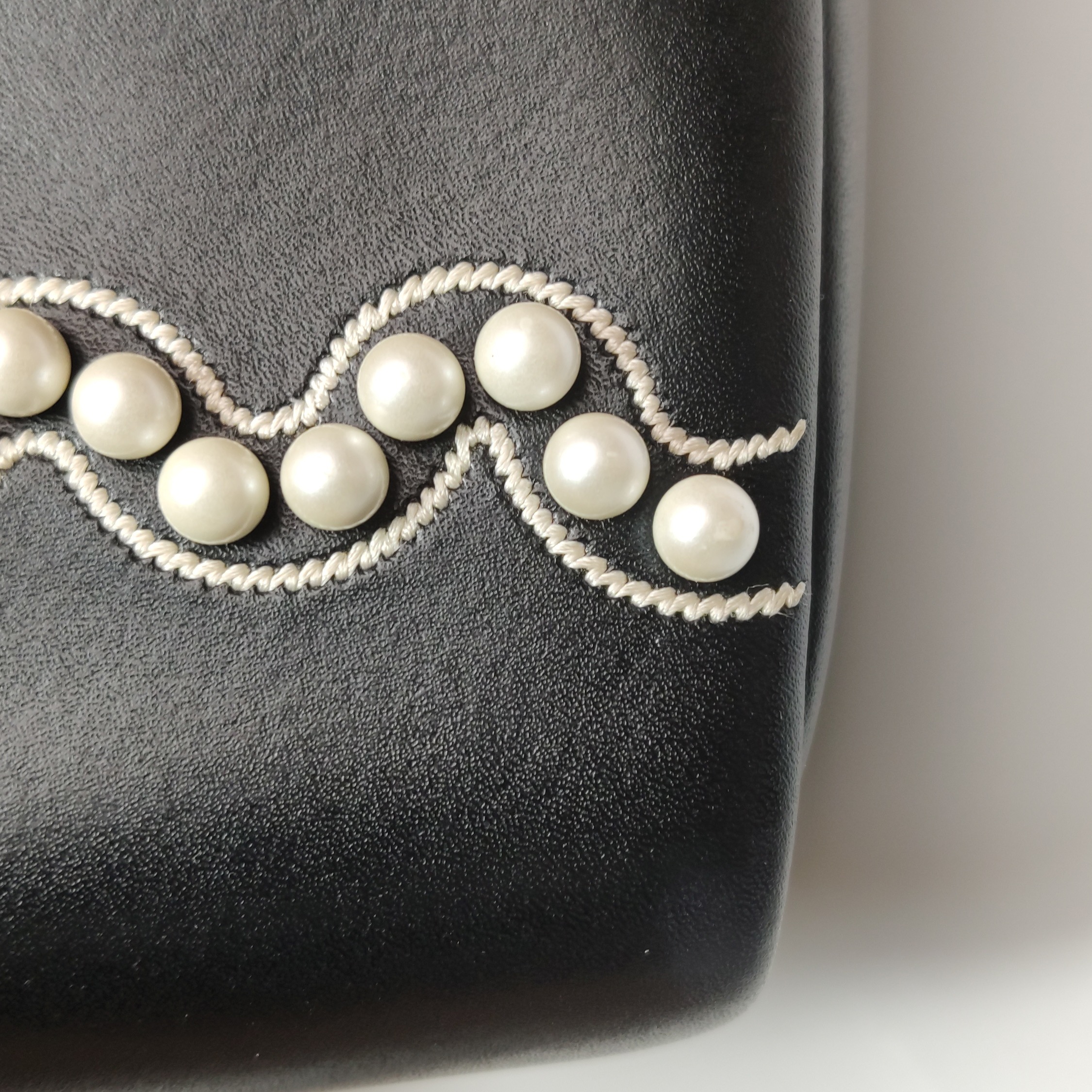 Fendi Cowhide Pearl Bow Backpack — photo 14 of 23