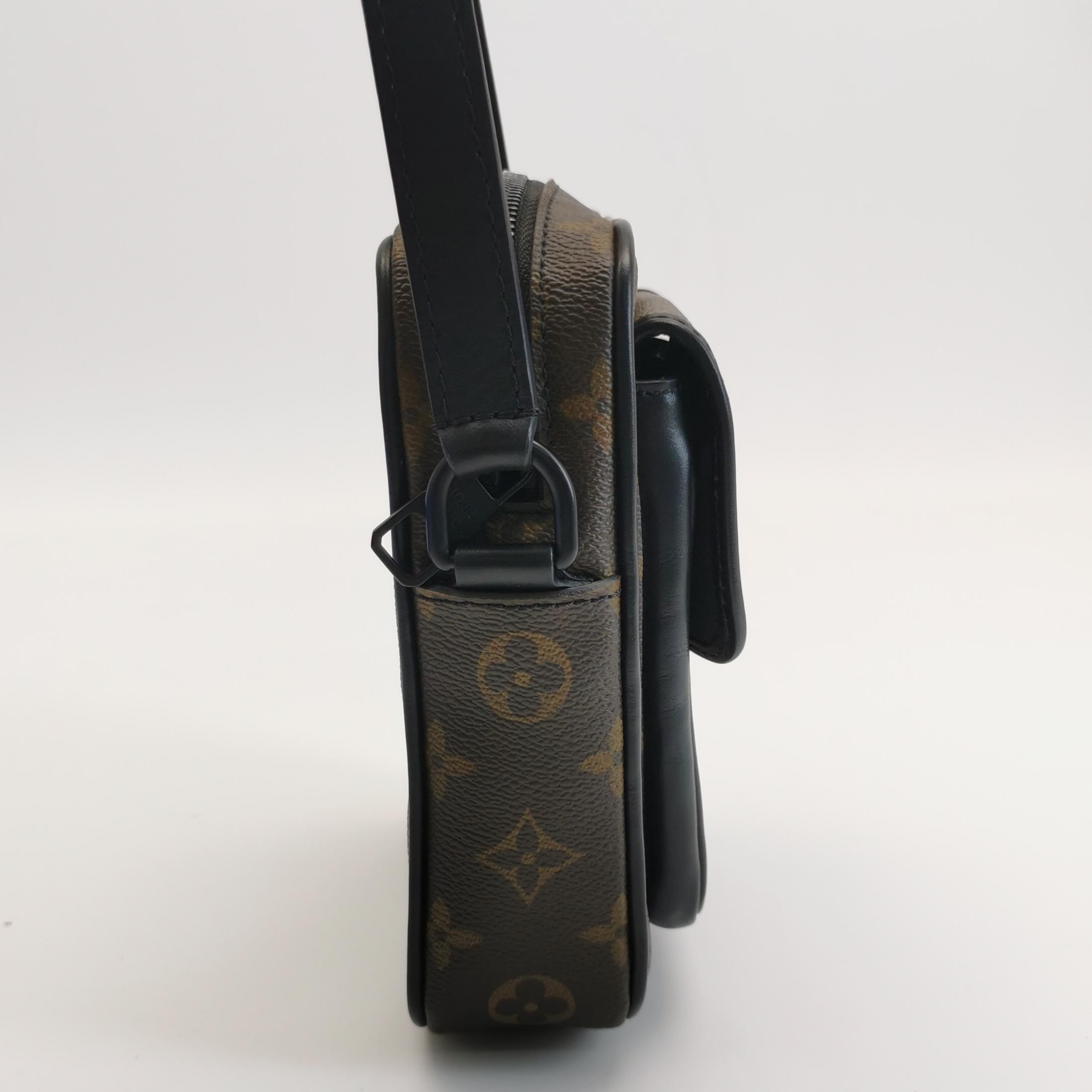 Louis Vuitton(LV) Christopher Wearable Wallet Macassar Monogram Canvas — photo 3 of 15