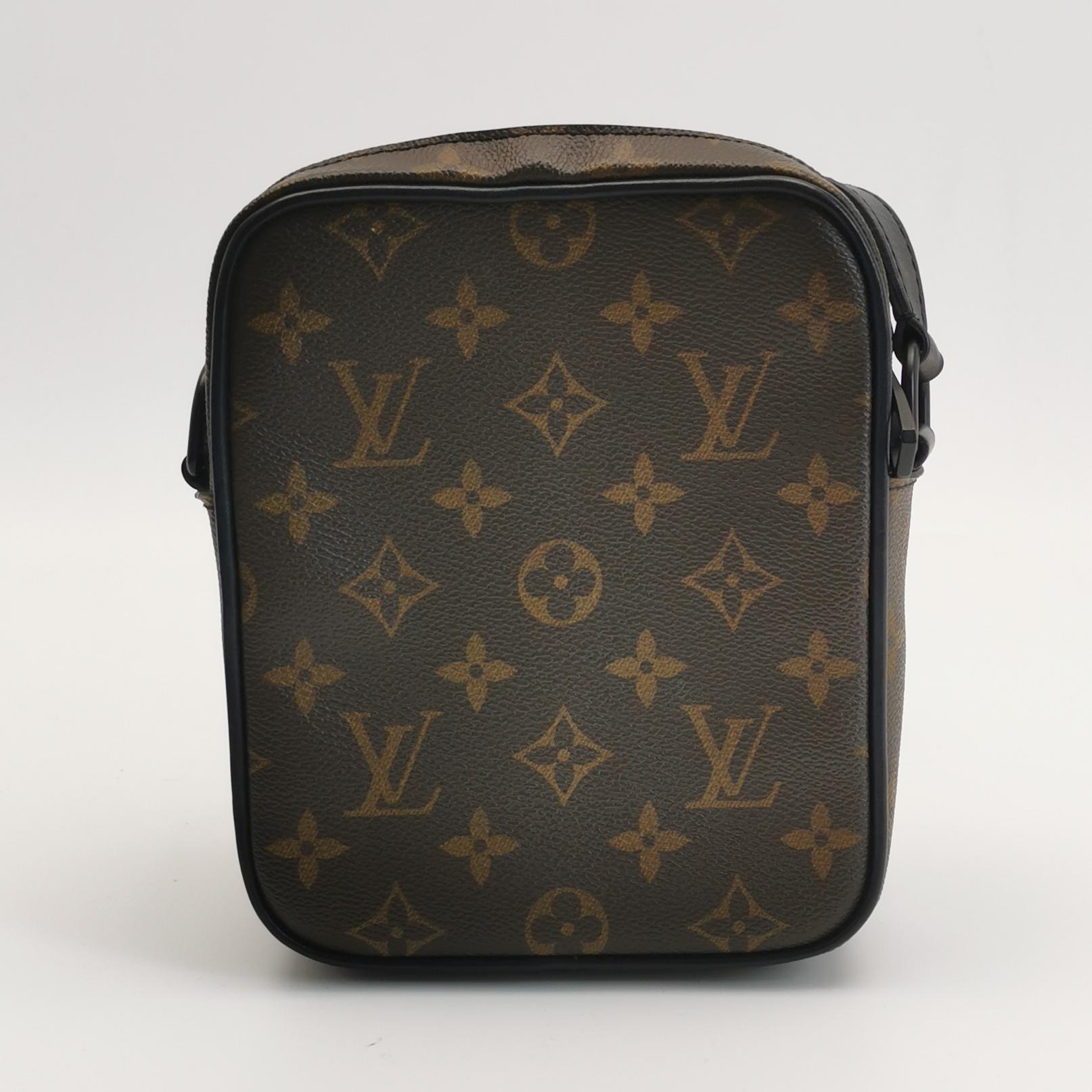 Louis Vuitton(LV) Christopher Wearable Wallet Macassar Monogram Canvas — photo 5 of 15