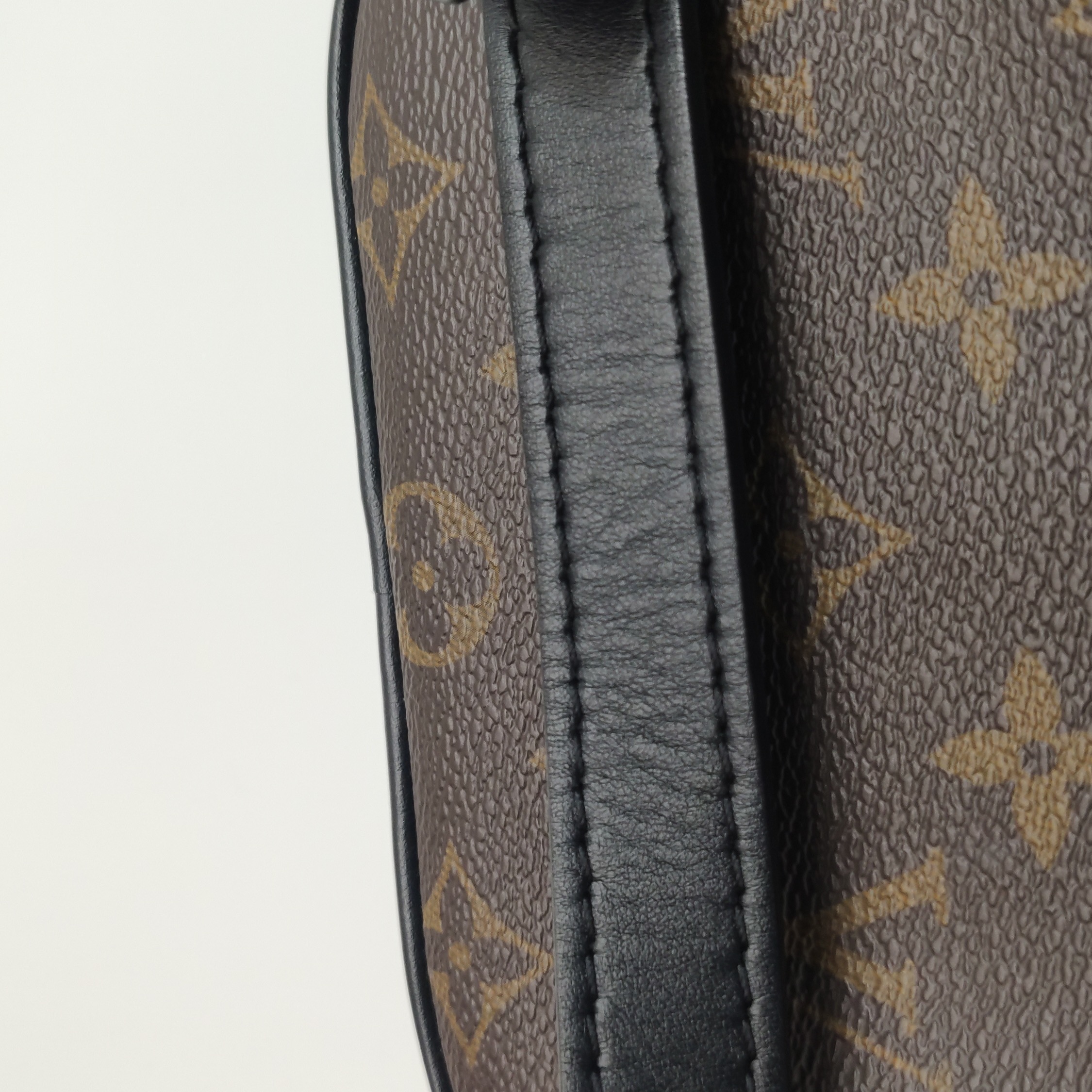 Louis Vuitton(LV) Christopher Wearable Wallet Macassar Monogram Canvas — photo 13 of 15