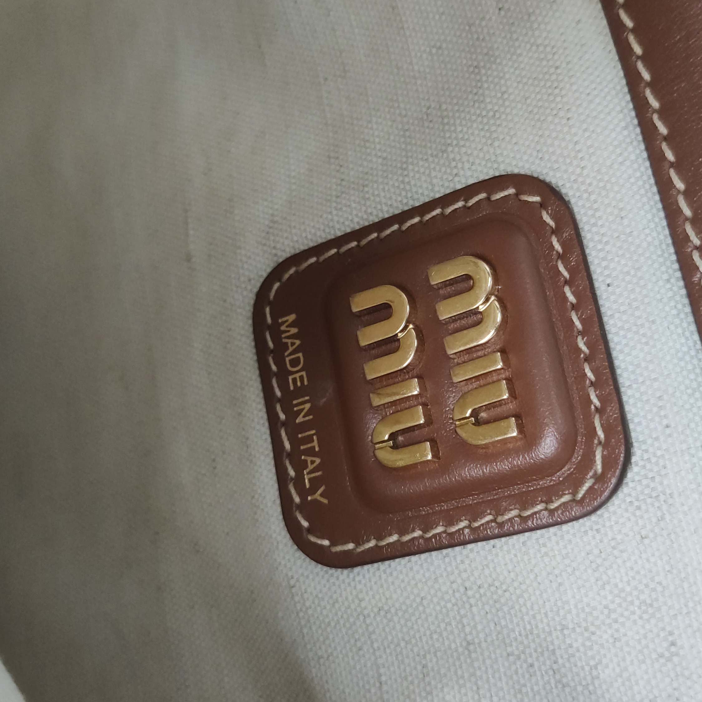 Miu Miu Ivy Hobo Bag Leather — photo 9 of 14