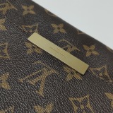 Louis Vuitton(LV) Favorite Handbag Monogram Canvas MM — thumbnail 10