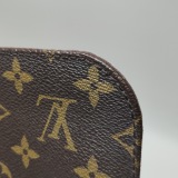 Louis Vuitton(LV) Favorite Handbag Monogram Canvas MM — thumbnail 11