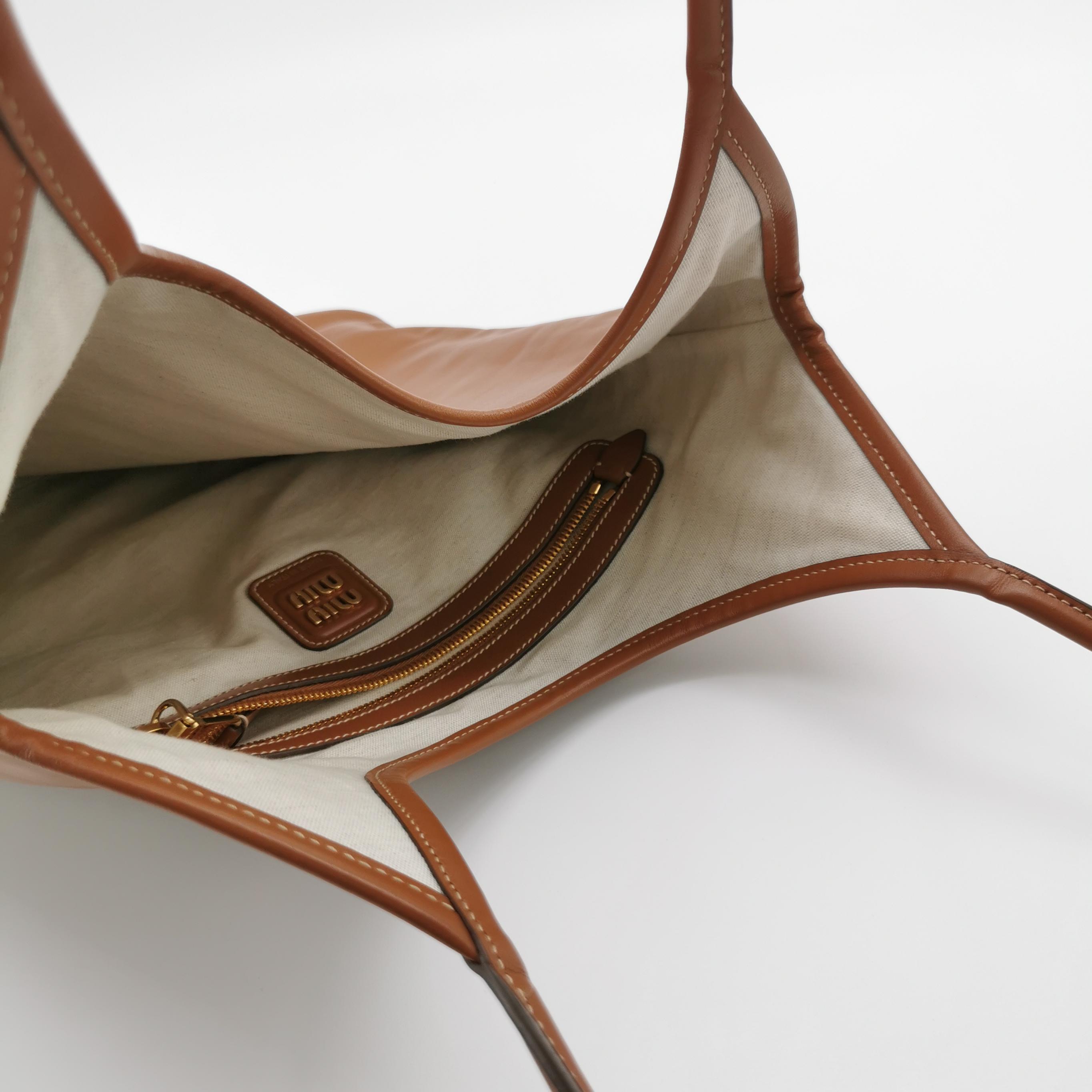 Miu Miu Ivy Hobo Bag Leather — photo 7 of 13