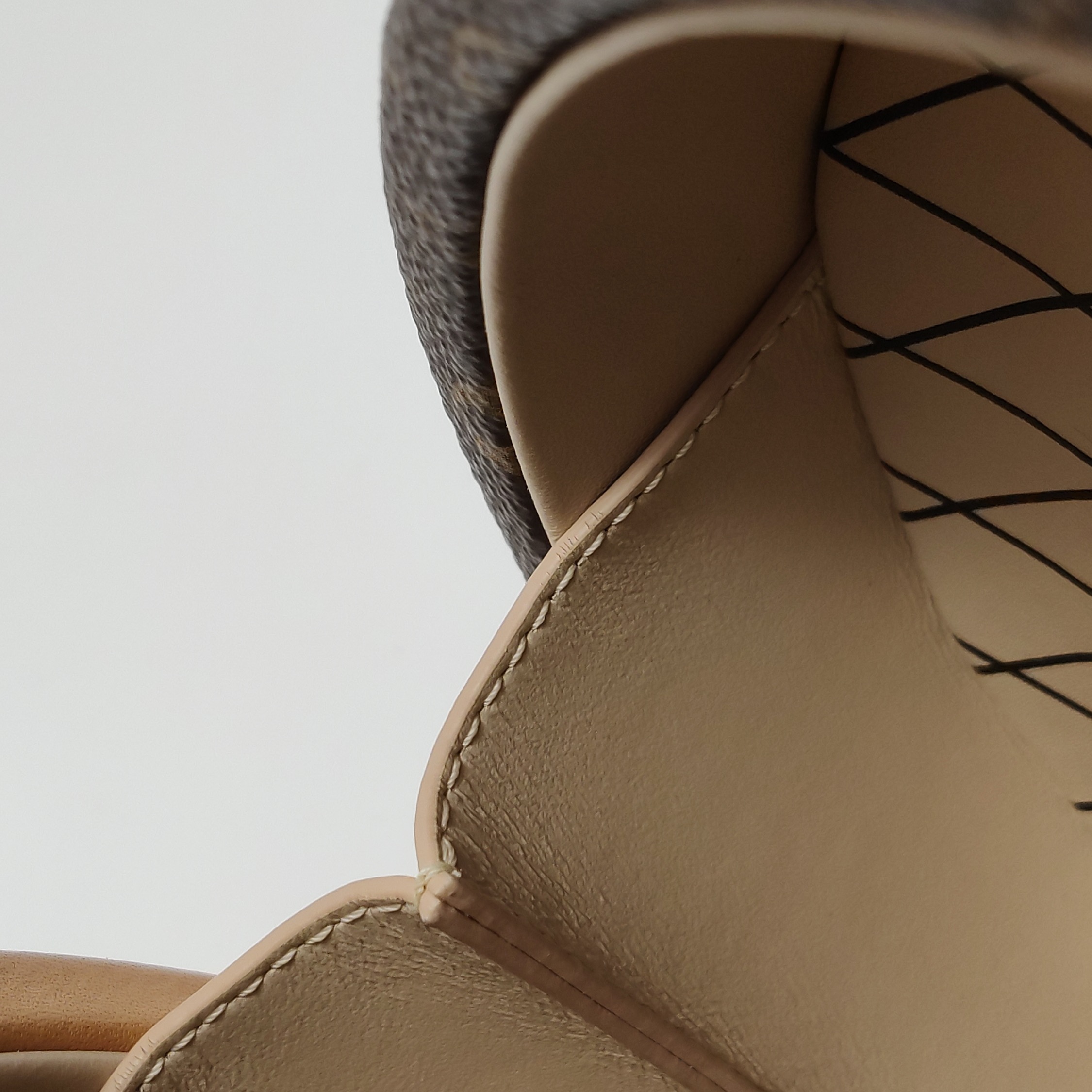 Louis Vuitton(LV) Petite Boite Chapeau Bag Monogram Canvas — photo 9 of 15