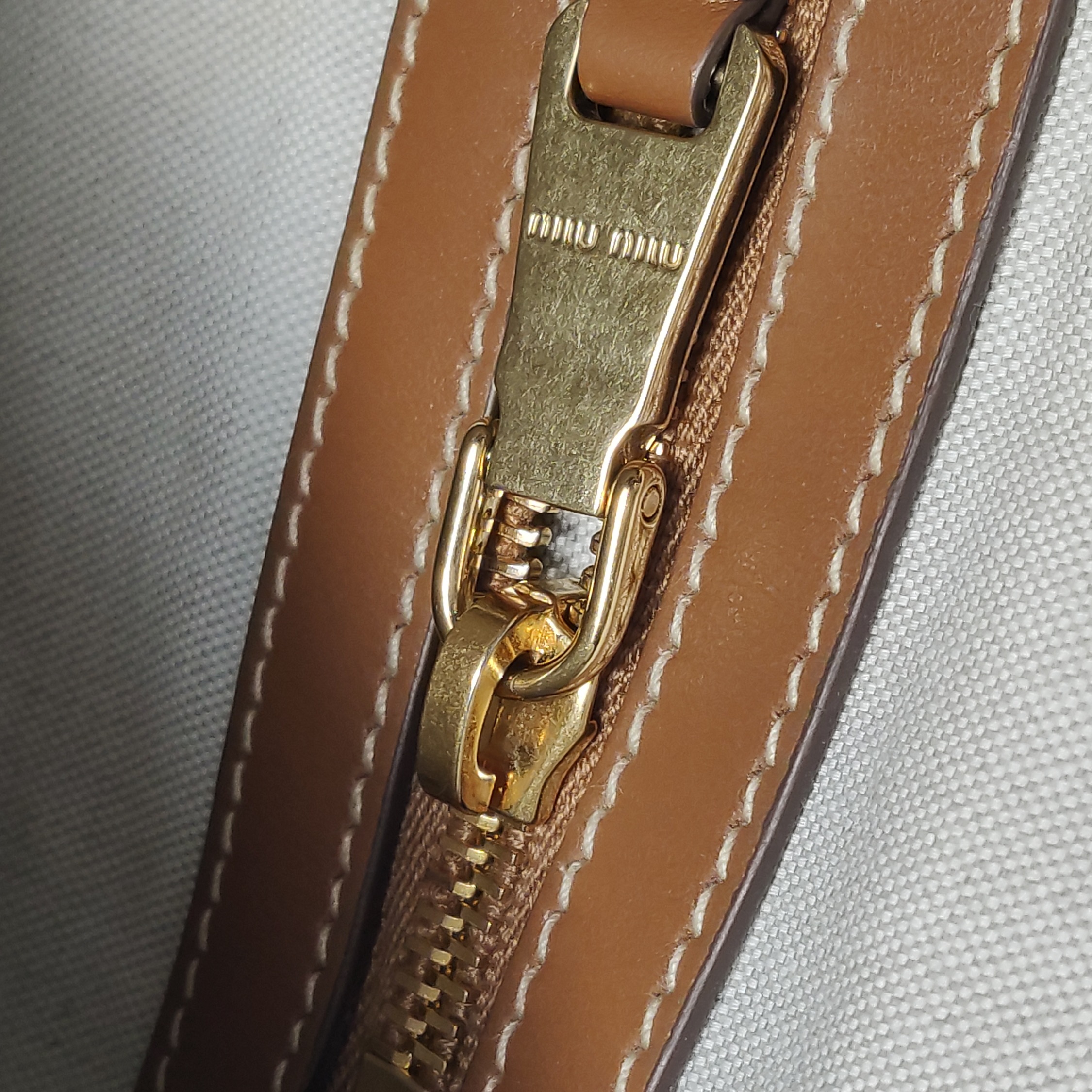 Miu Miu Ivy Hobo Bag Leather — photo 12 of 14