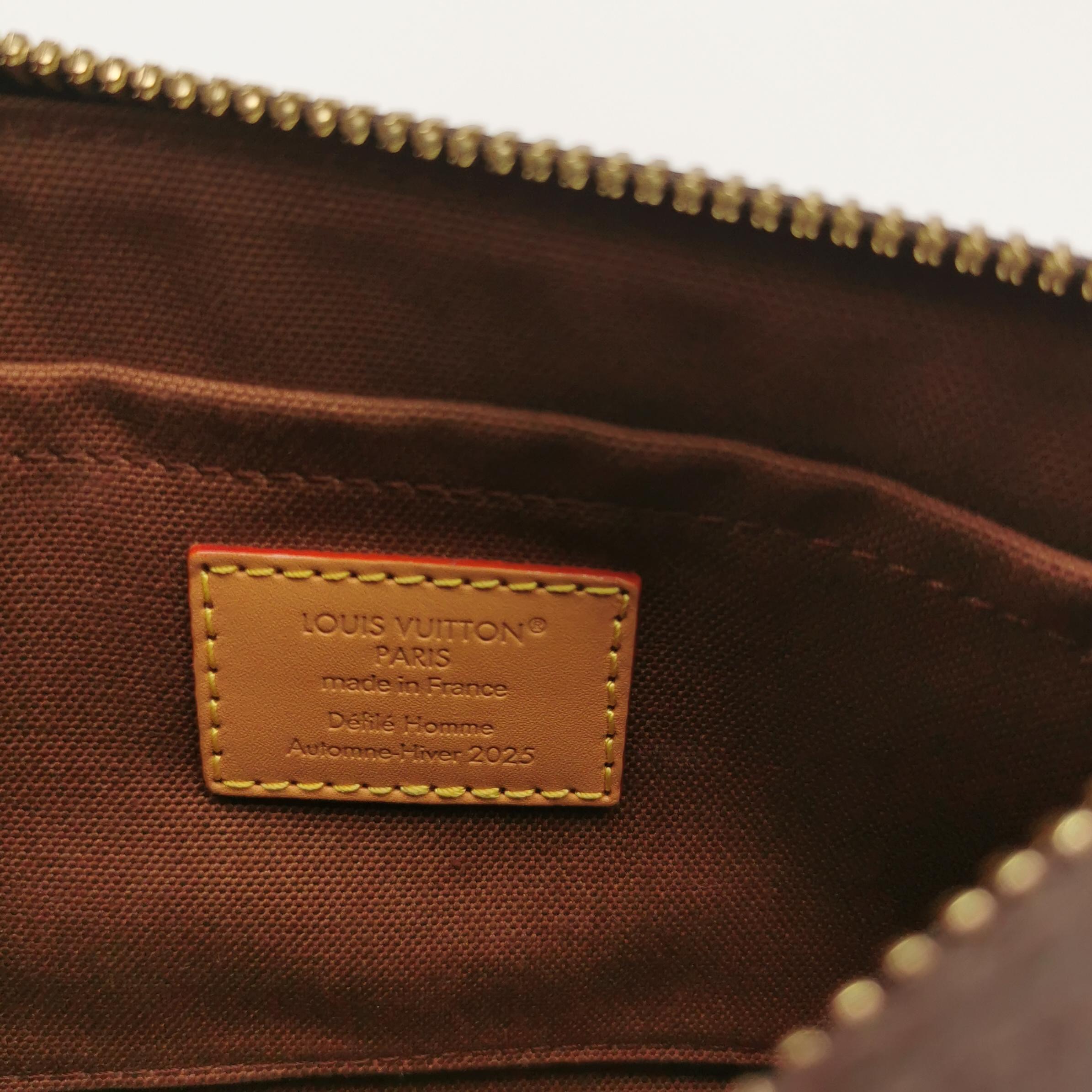 Louis Vuitton(LV) Keepall Bandouliere Bag Limited Edition Monogram Landscape Canvas 25 — photo 9 of 23