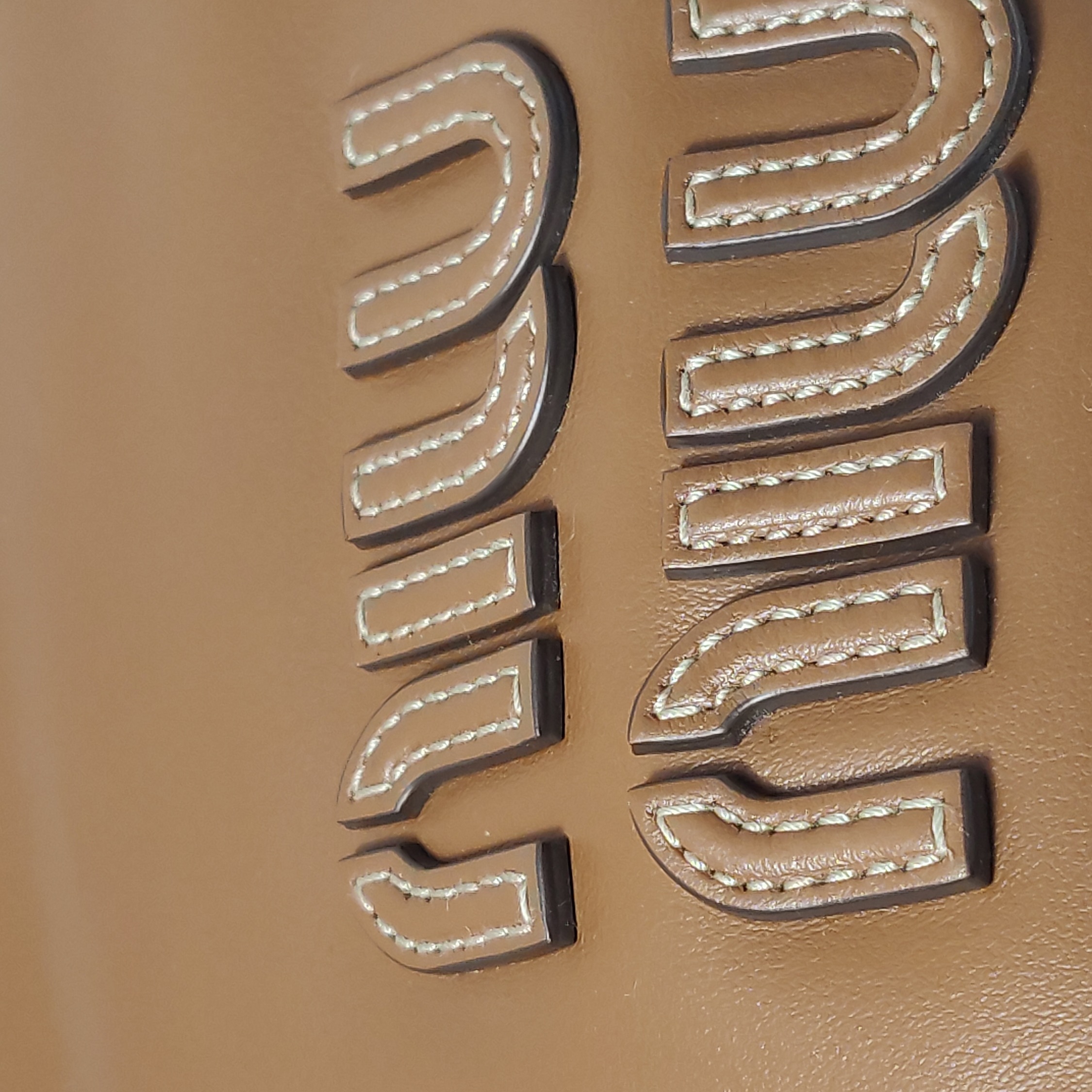 Miu Miu Ivy Hobo Bag Leather — photo 9 of 14