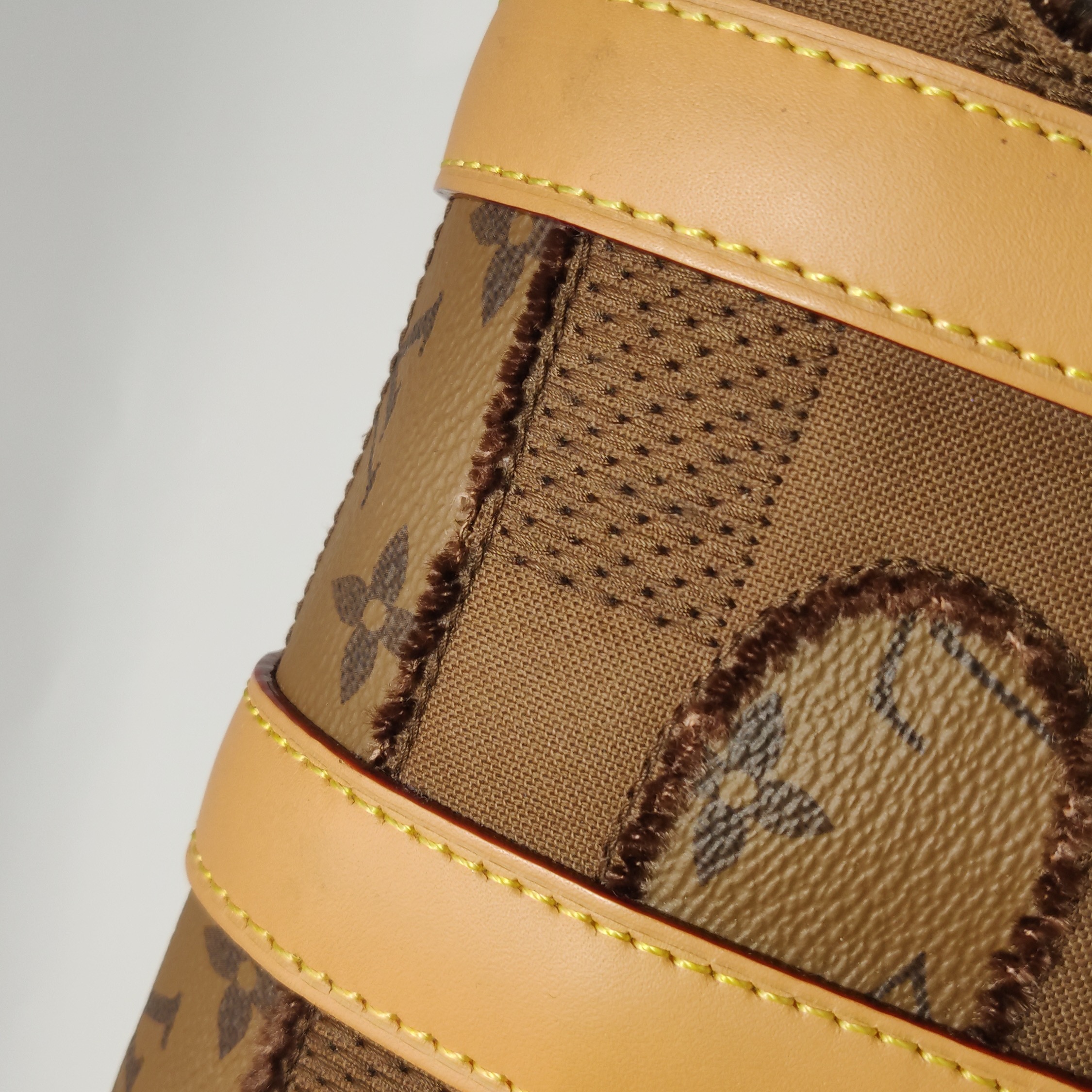 Louis Vuitton(LV) Keepall Bandouliere Bag Limited Edition Monogram Landscape Canvas 25 — photo 15 of 23
