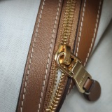 Miu Miu Ivy Hobo Bag Leather — thumbnail 10