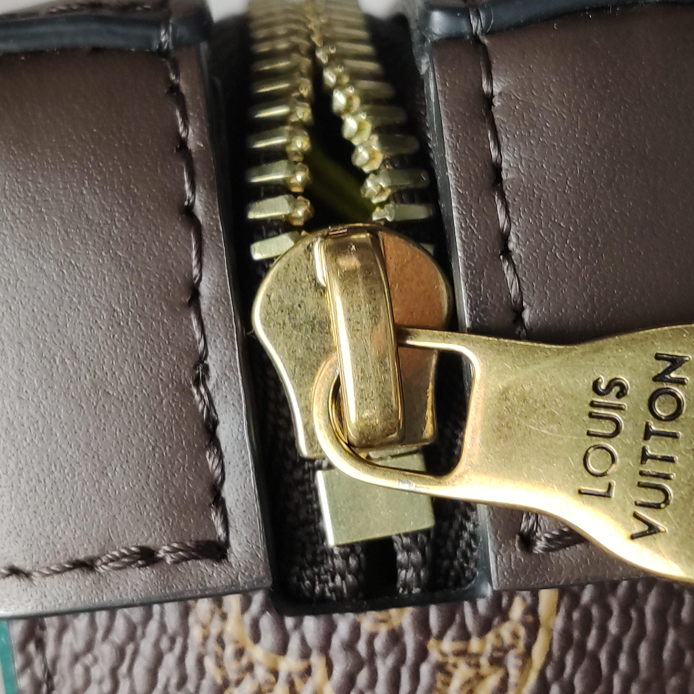 Louis Vuitton(LV) Soft Trunk Wearable Wallet No.7 Trunk L'Oeil Vintage Monogram Canvas — photo 11 of 14