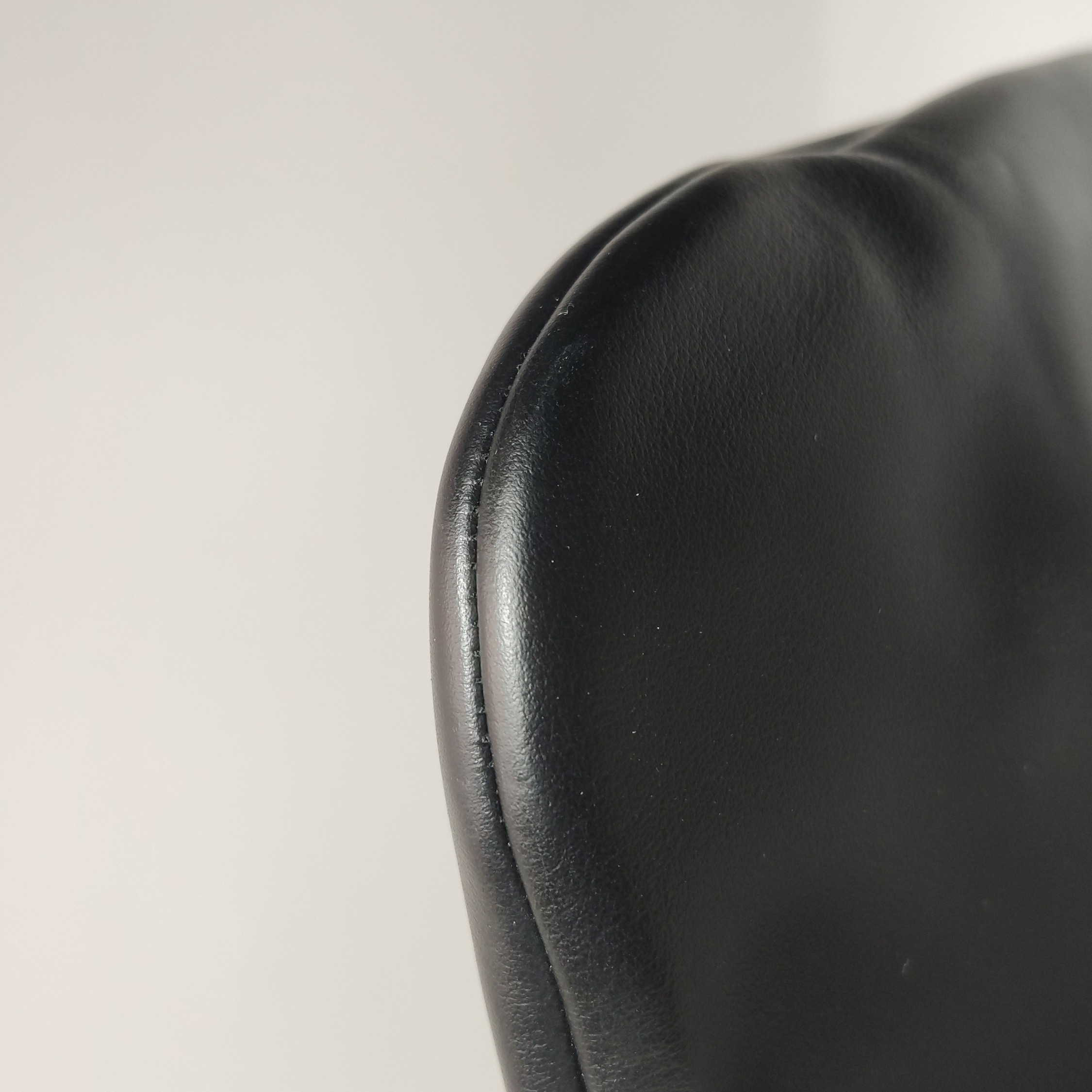 Miu Miu Ivy Hobo Bag Leather — photo 13 of 13