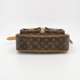 Louis Vuitton(LV) Hudson Handbag Monogram Canvas GM — thumbnail 6
