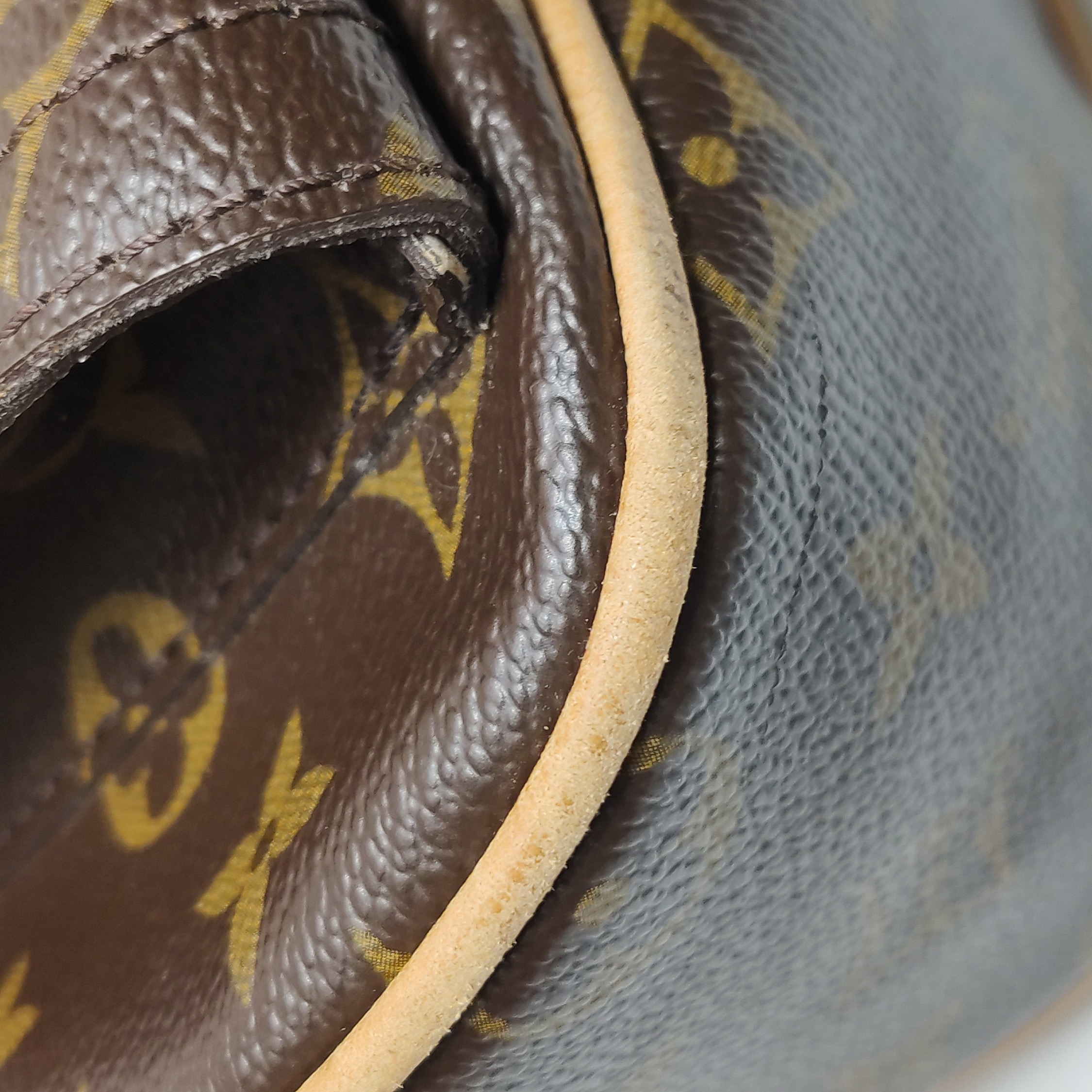 Louis Vuitton(LV) Hudson Handbag Monogram Canvas GM — photo 20 of 23