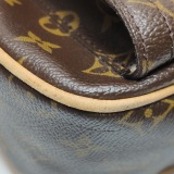 Louis Vuitton(LV) Hudson Handbag Monogram Canvas GM — thumbnail 20