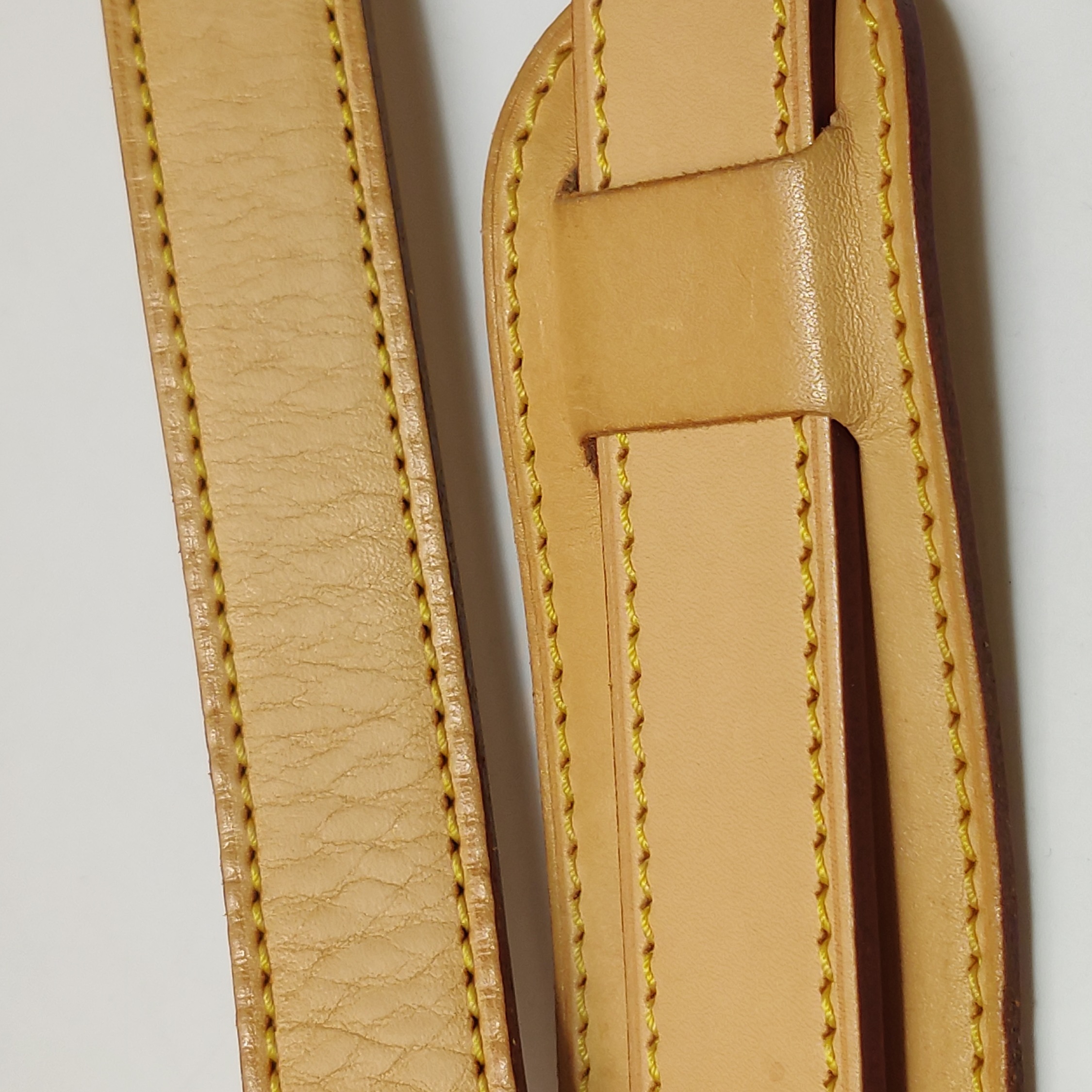 Louis Vuitton(LV) Hudson Handbag Monogram Canvas GM — photo 21 of 23