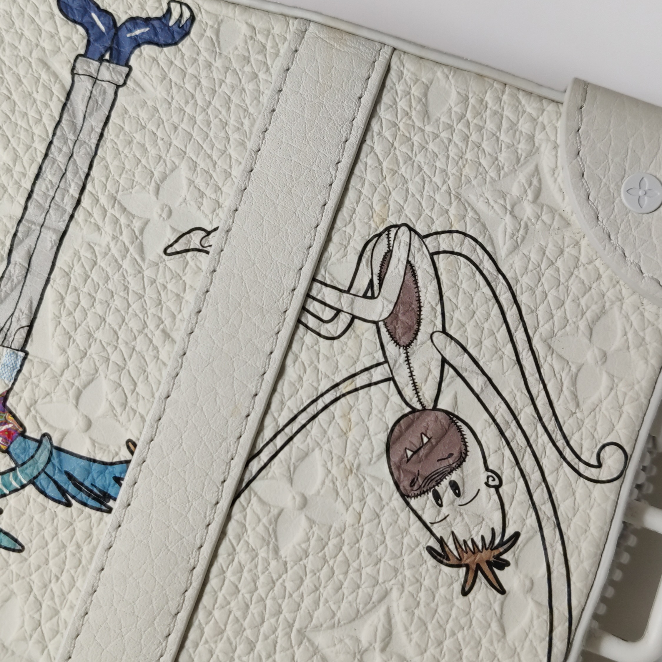 Louis Vuitton(LV) LV Friends Soft Trunk Wallet Printed Monogram Taurillon Leather — photo 15 of 15