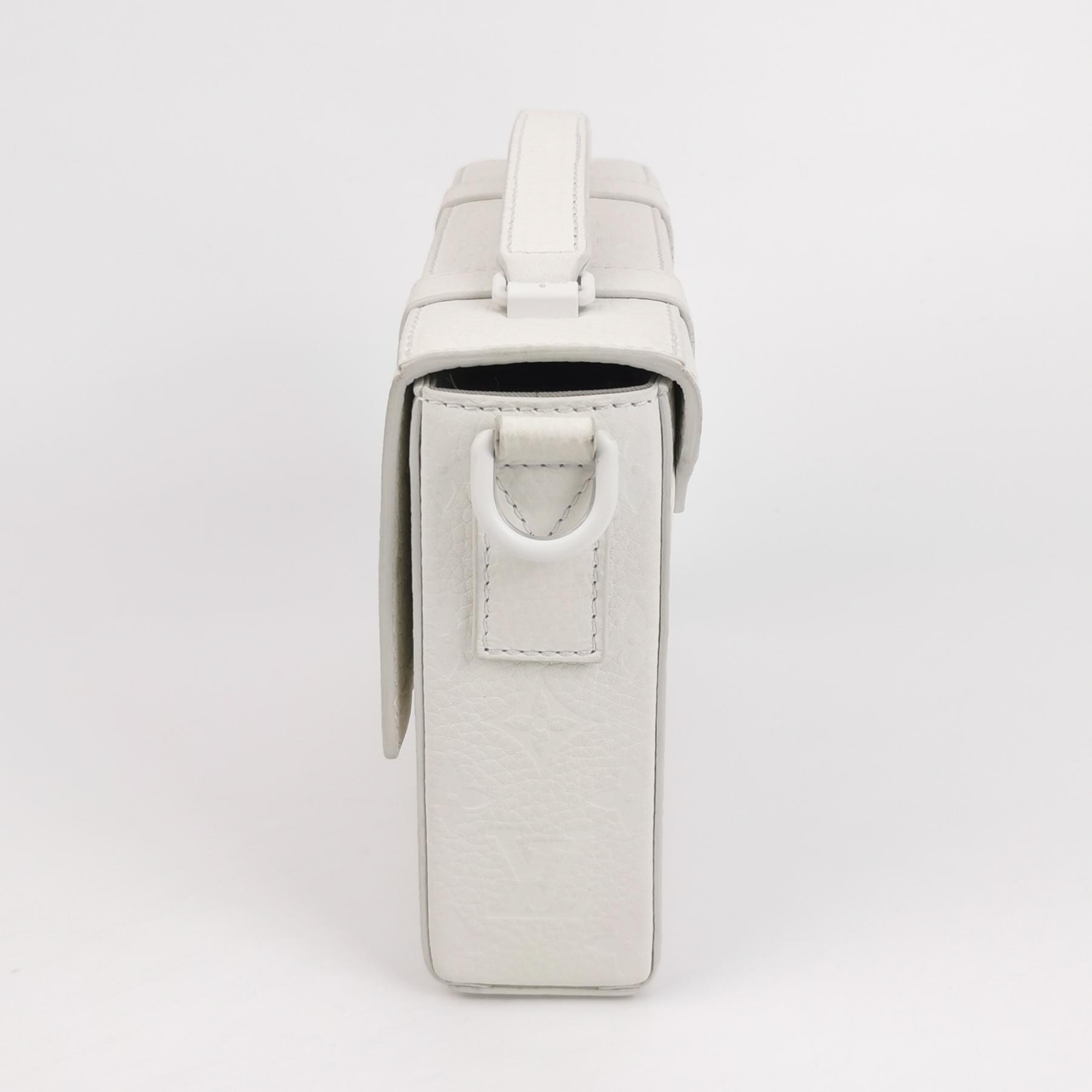 Louis Vuitton(LV) Flap Soft Trunk Messenger Bag LV Friends Printed Monogram Taurillon Leather — photo 4 of 15