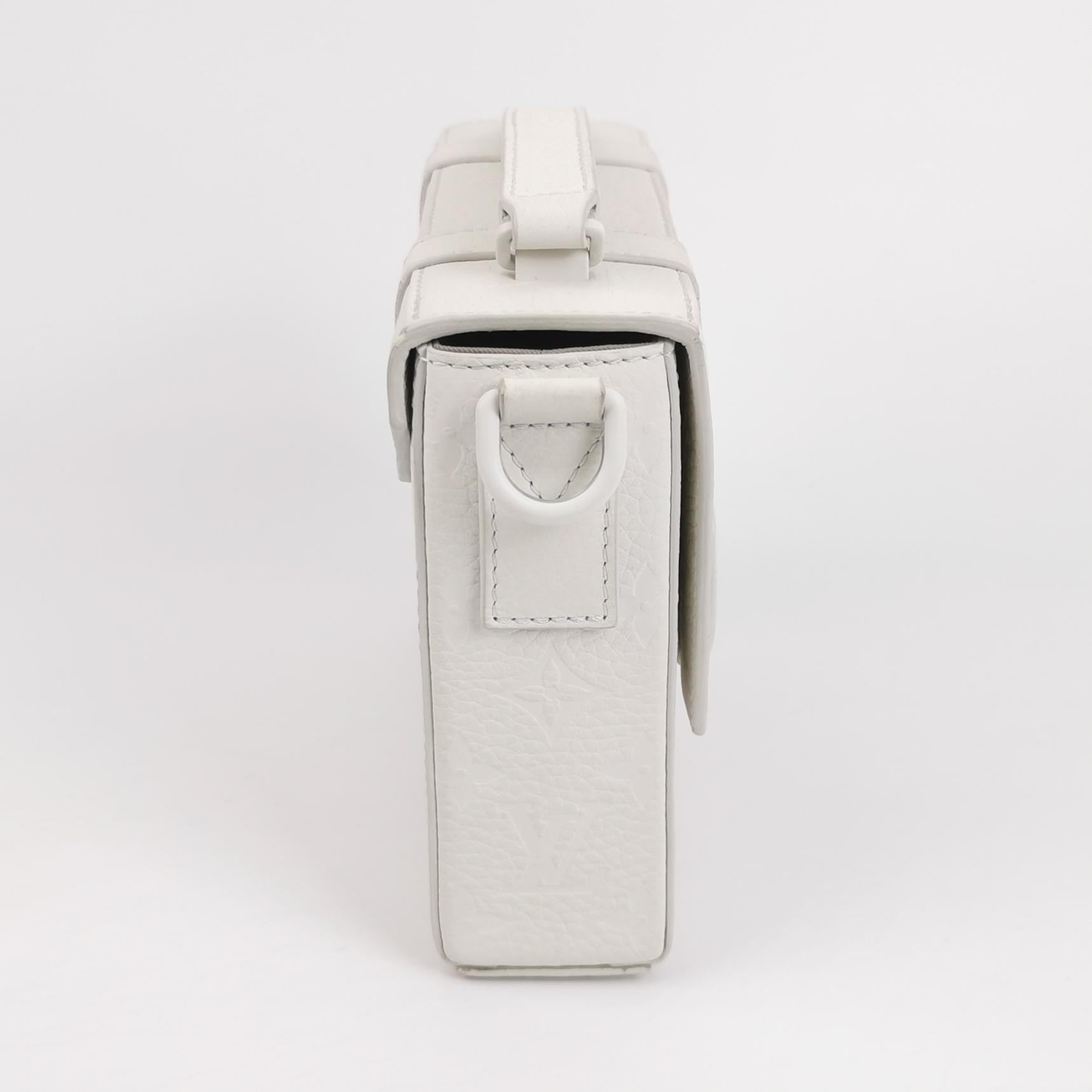 Louis Vuitton(LV) Flap Soft Trunk Messenger Bag LV Friends Printed Monogram Taurillon Leather — photo 5 of 15