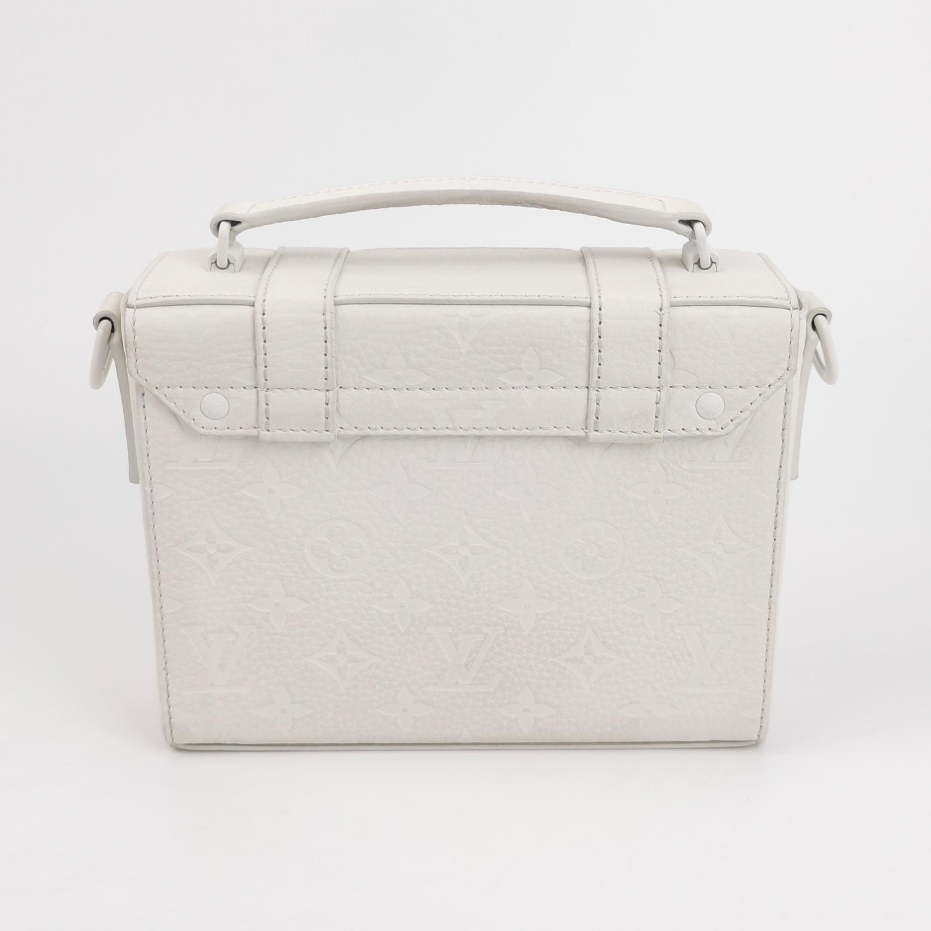 Louis Vuitton(LV) Flap Soft Trunk Messenger Bag LV Friends Printed Monogram Taurillon Leather — photo 3 of 15
