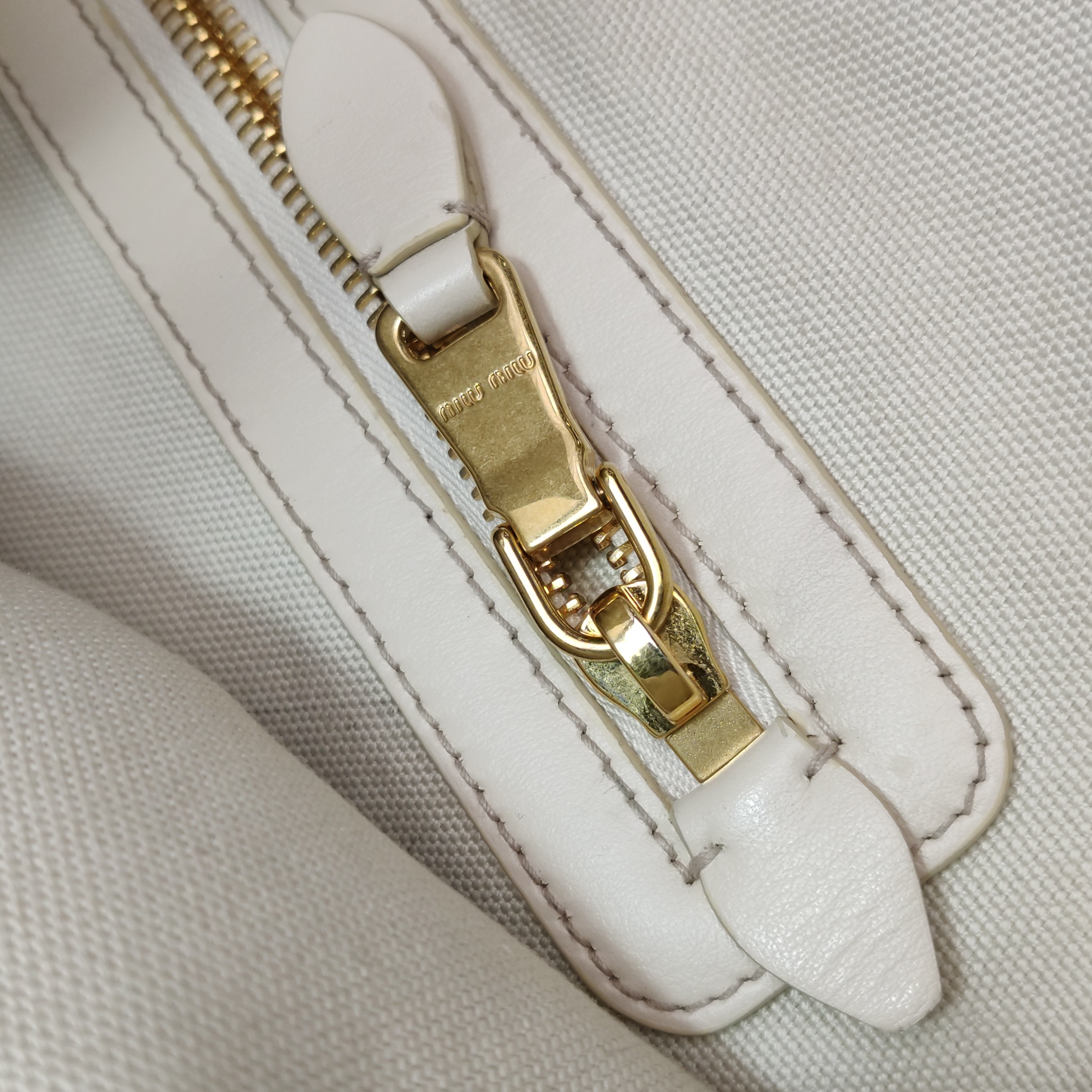 Miu Miu Ivy Hobo Bag leather And Velvet — photo 10 of 14