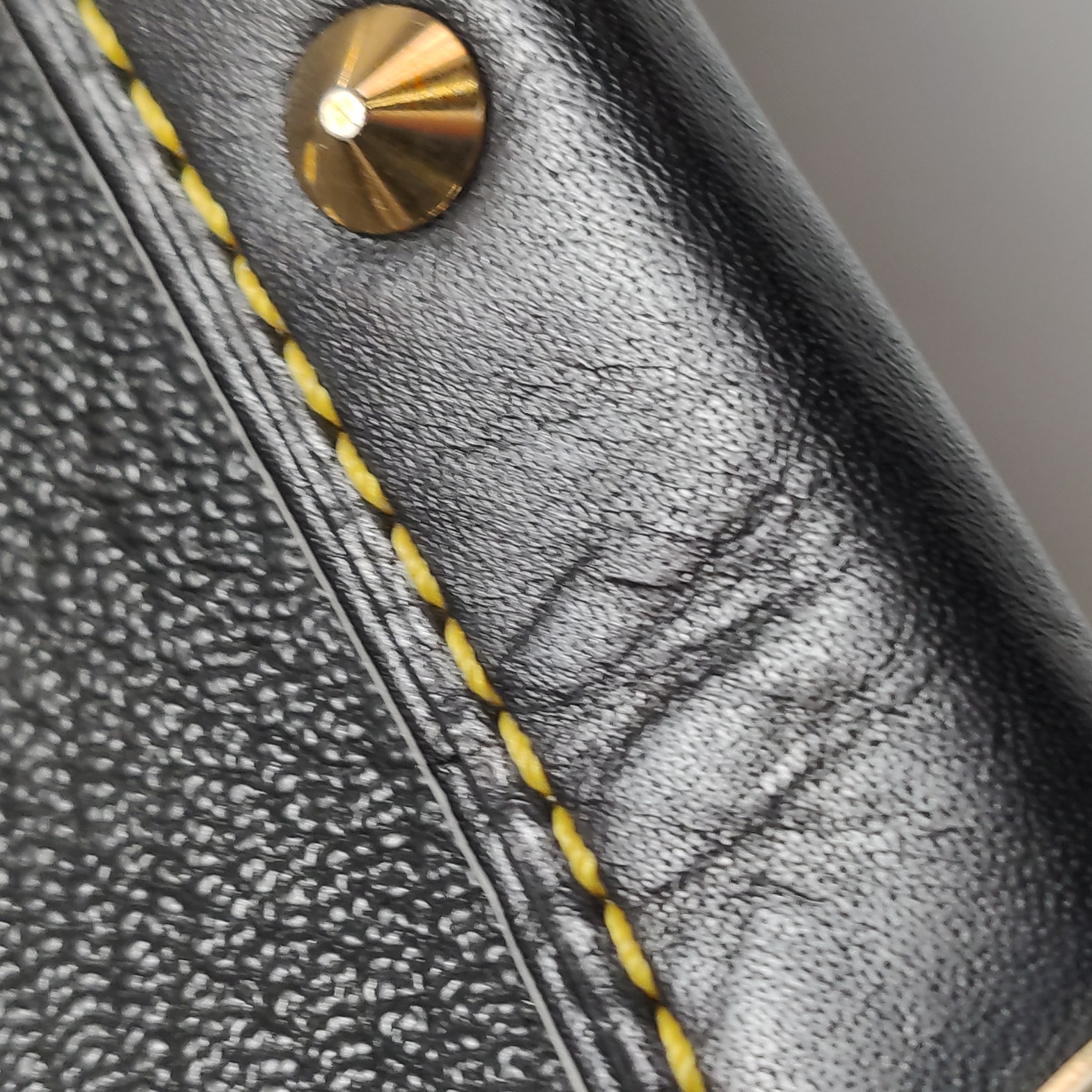 Louis Vuitton（LV） Suhali Le Talentueux Handbag Leather — photo 12 of 20