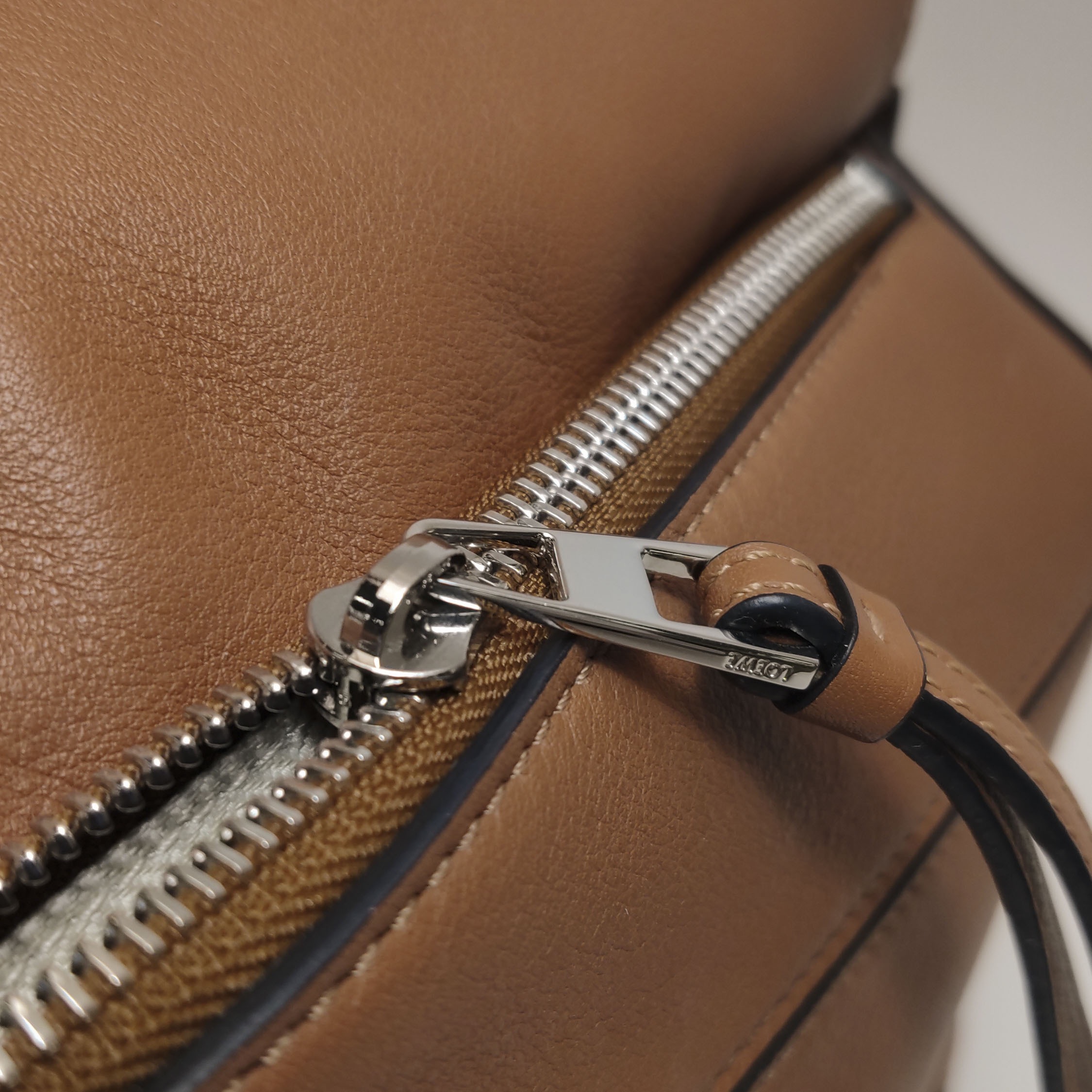 Loewe Puzzle Bag Leather Medium — photo 9 of 13
