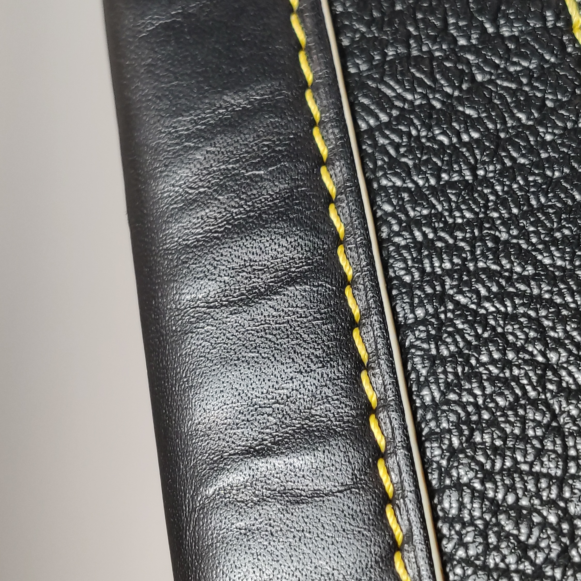 Louis Vuitton（LV） Suhali Le Talentueux Handbag Leather — photo 13 of 20