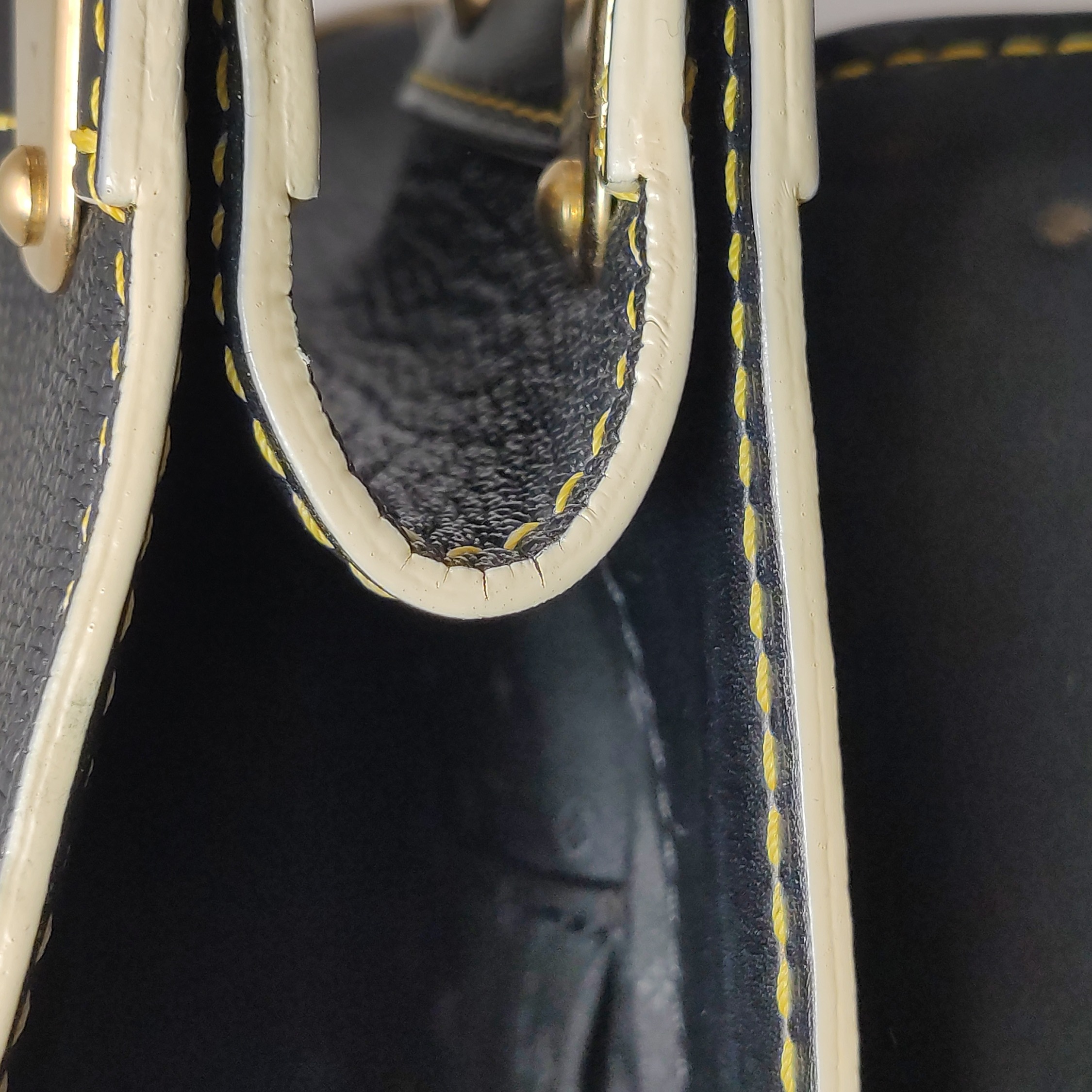Louis Vuitton（LV） Suhali Le Talentueux Handbag Leather — photo 16 of 20