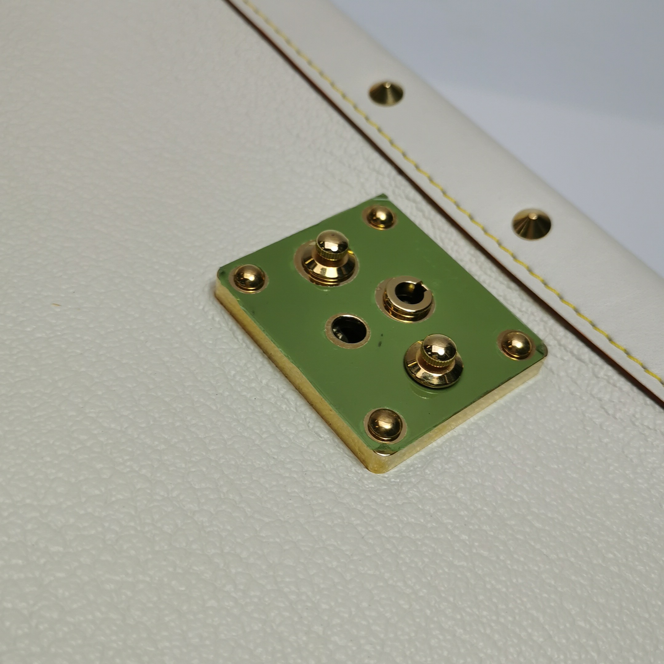 Louis Vuitton(LV) Suhali Le Talentueux Handbag Leather — photo 13 of 21