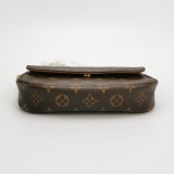 Louis Vuitton(LV) Ivy Wallet on Chain Monogram Canvas — thumbnail 6