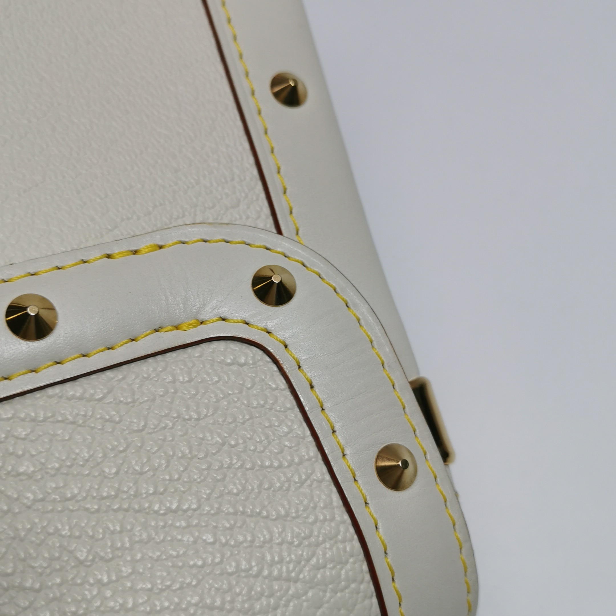 Louis Vuitton(LV) Suhali Le Talentueux Handbag Leather — photo 12 of 21