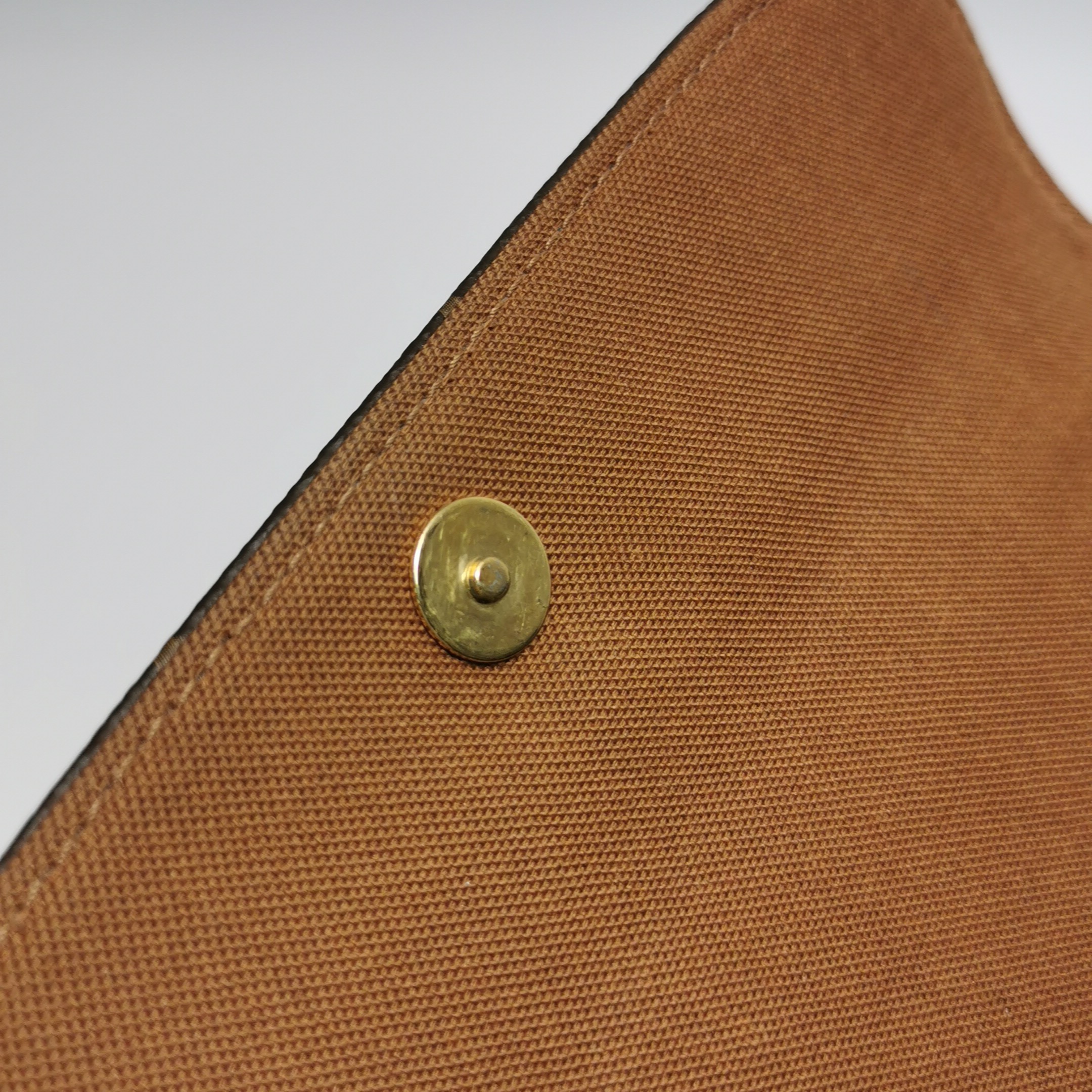 Louis Vuitton(LV) Ivy Wallet on Chain Monogram Canvas — photo 9 of 11