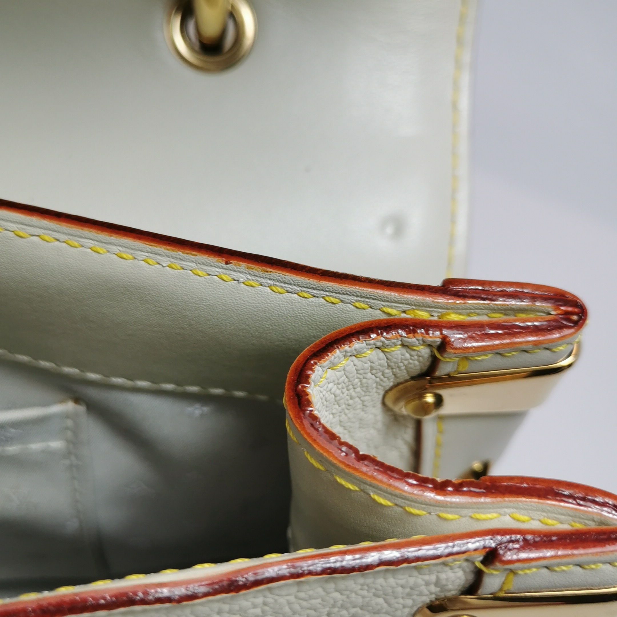 Louis Vuitton(LV) Suhali Le Talentueux Handbag Leather — photo 10 of 21