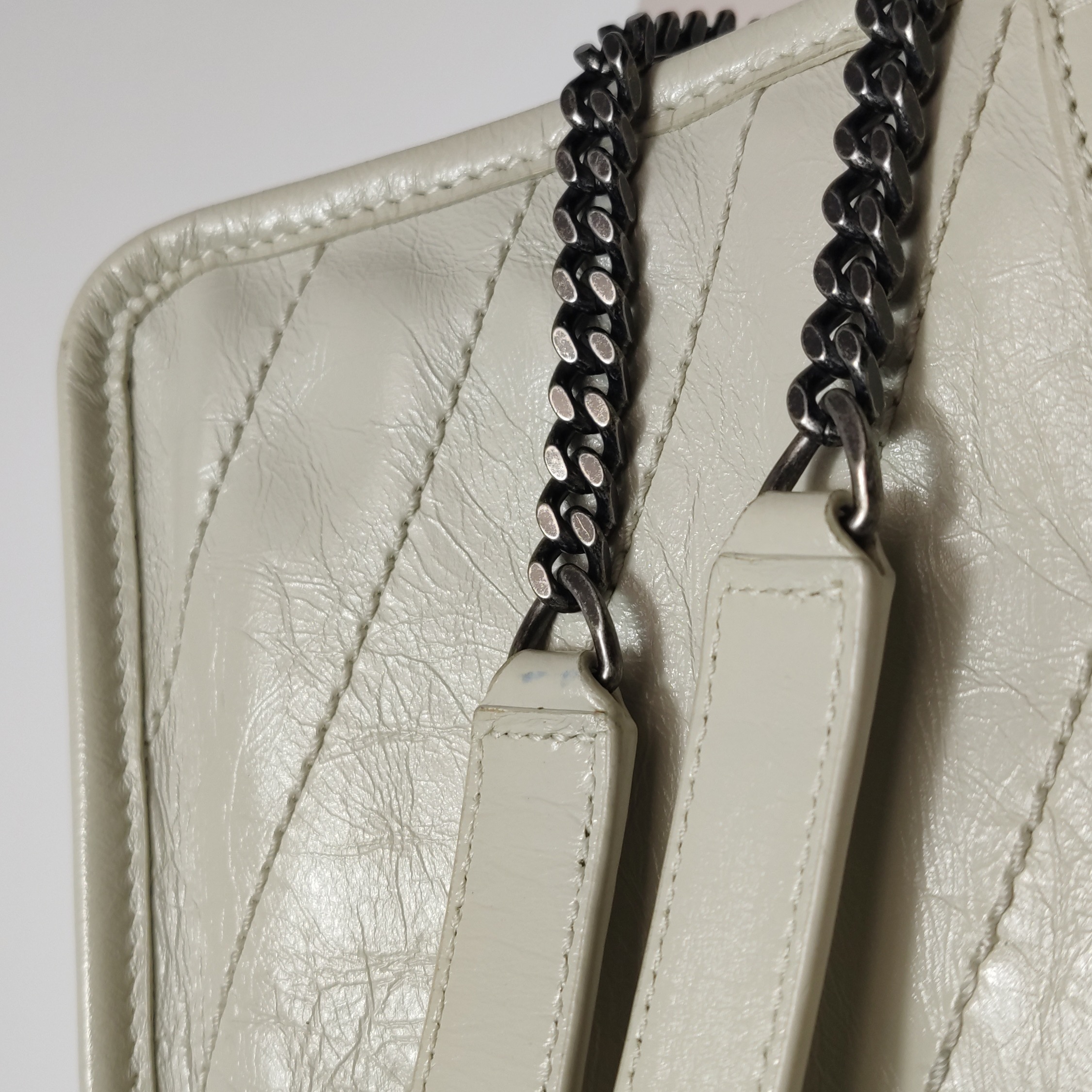 Saint Laurent(YSL) Niki Chain Flap Bag Matelasse Chevron Leather Small — photo 12 of 13