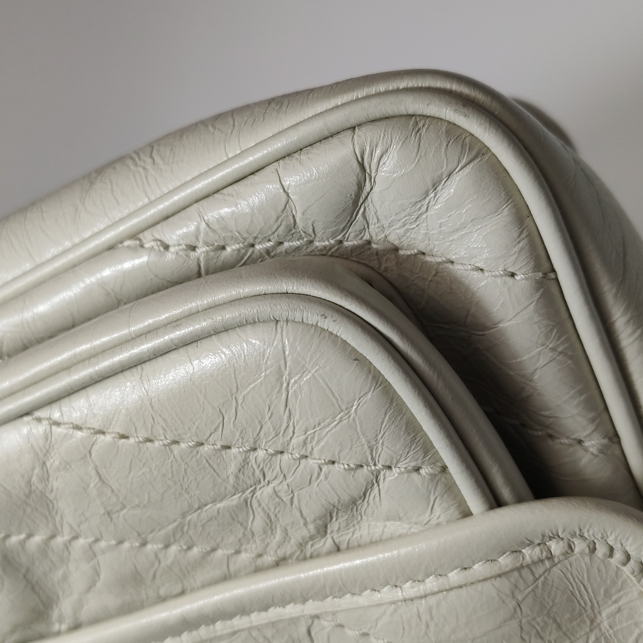 Saint Laurent(YSL) Niki Chain Flap Bag Matelasse Chevron Leather Small — photo 13 of 13
