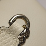 Gucci Interlocking Shoulder Bag Leather — thumbnail 10
